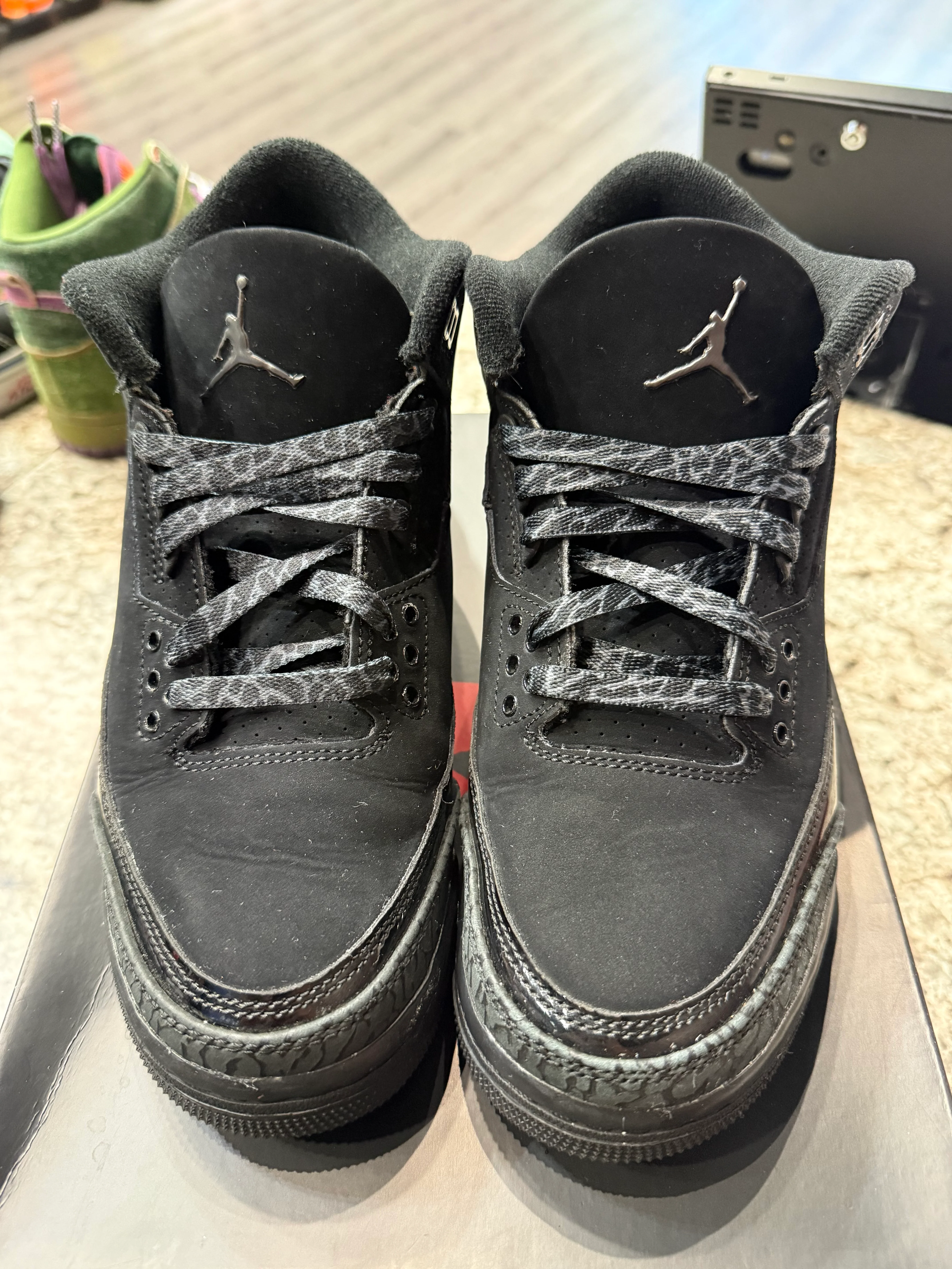 Jordan 3 Retro Black Cat (2025) (GS) - Image 2