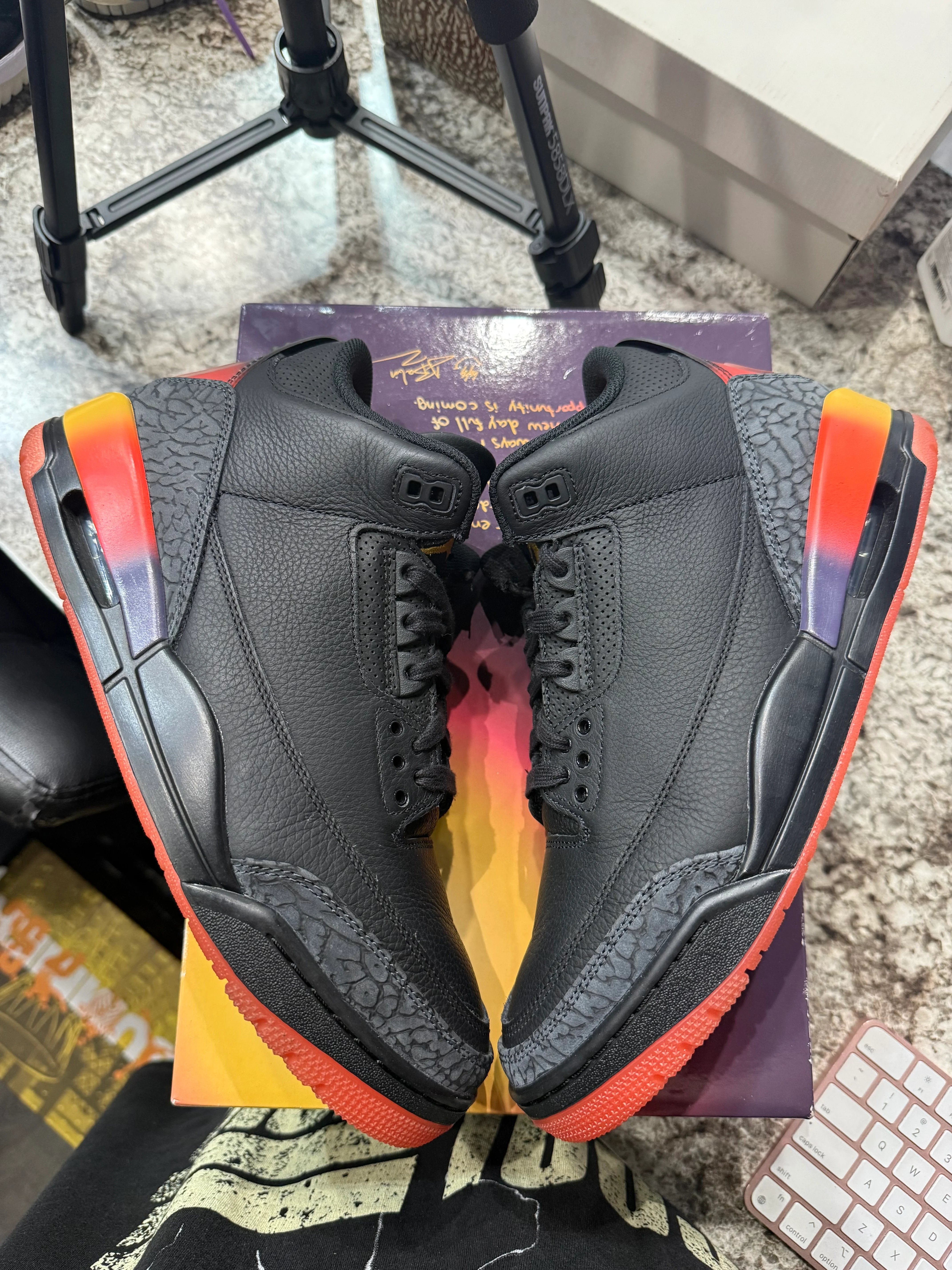 Jordan 3 Retro J Balvin Rio - Image 3