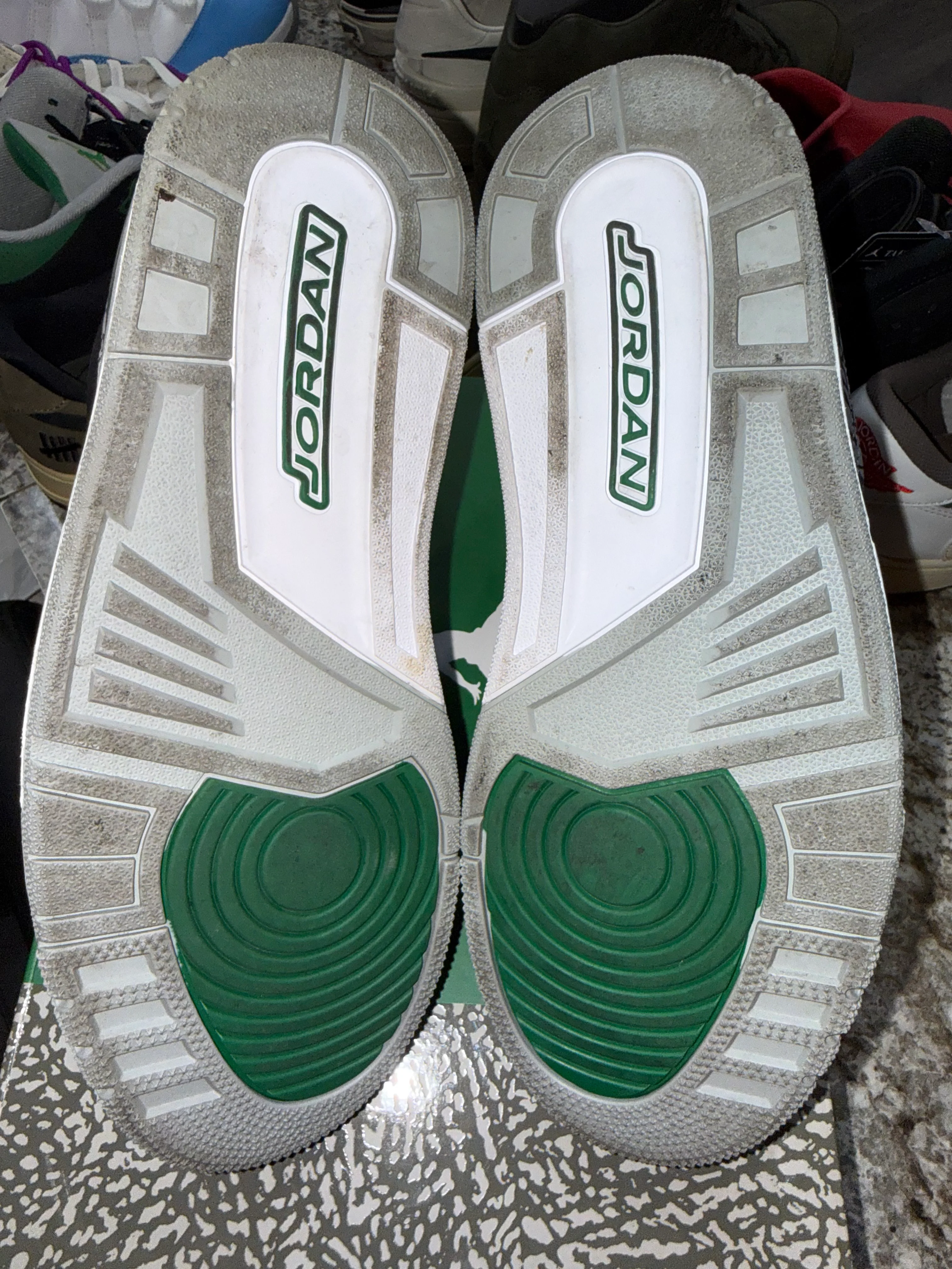 Jordan 3 Retro Pine Green - Image 4