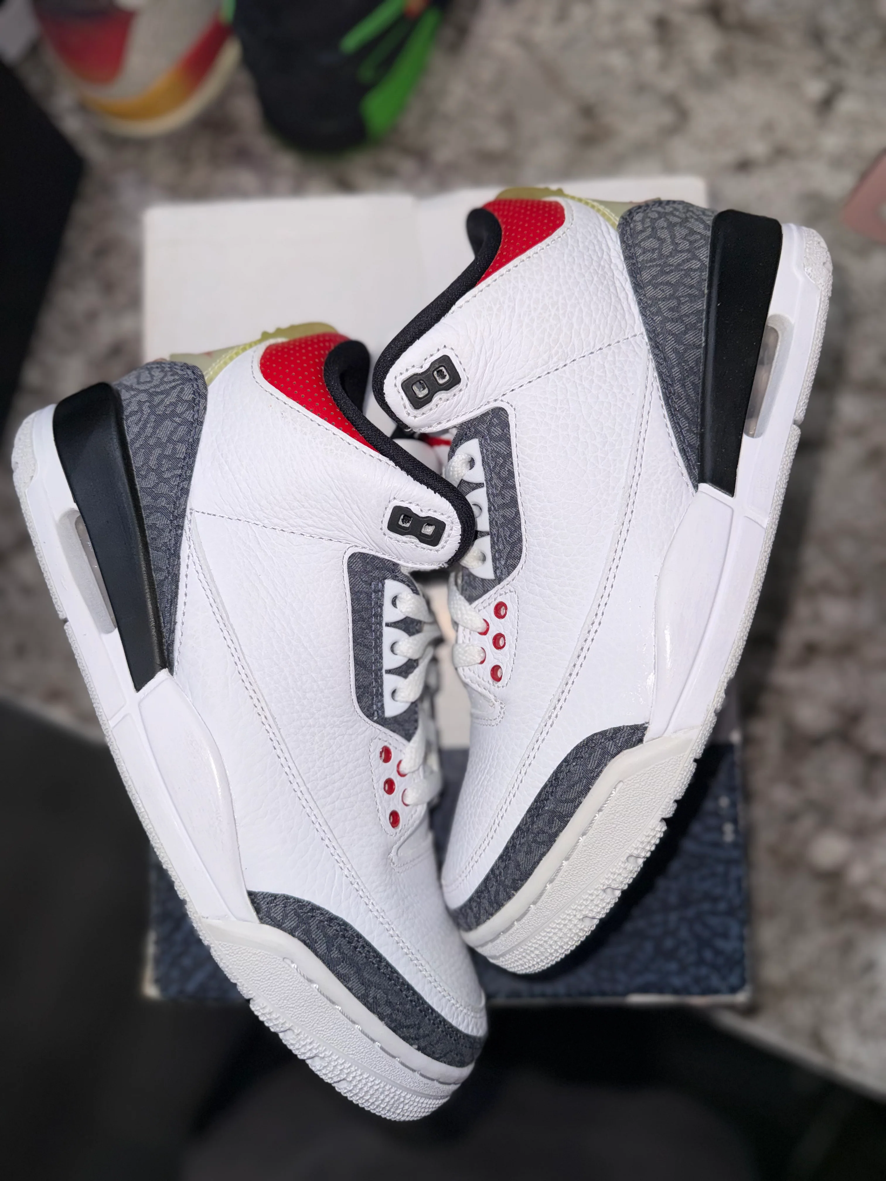 Jordan 3 Retro SE Fire Red Denim (2020) - Image 3