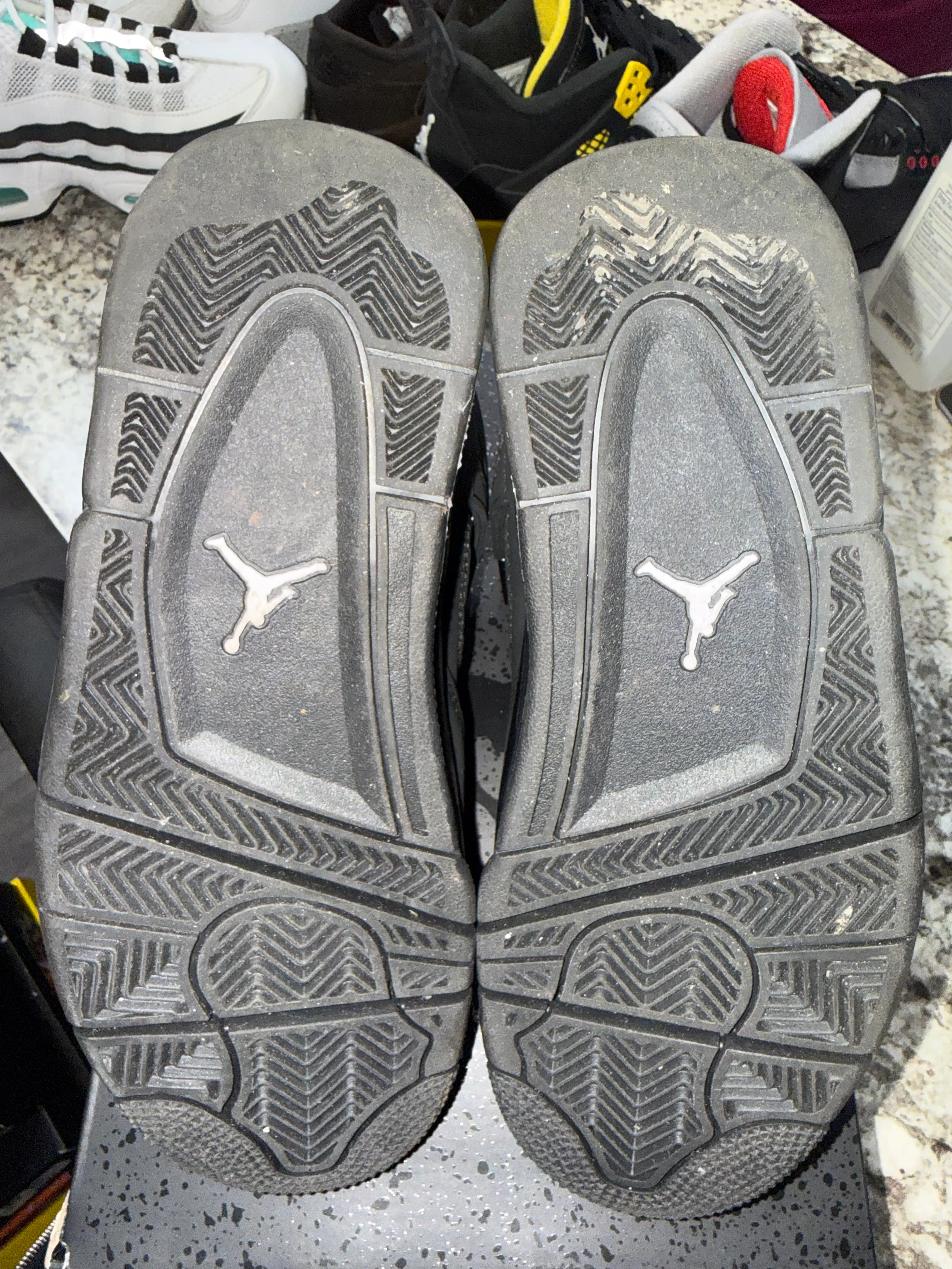 Jordan 4 Retro Black Cat (2025) (GS) - Image 5