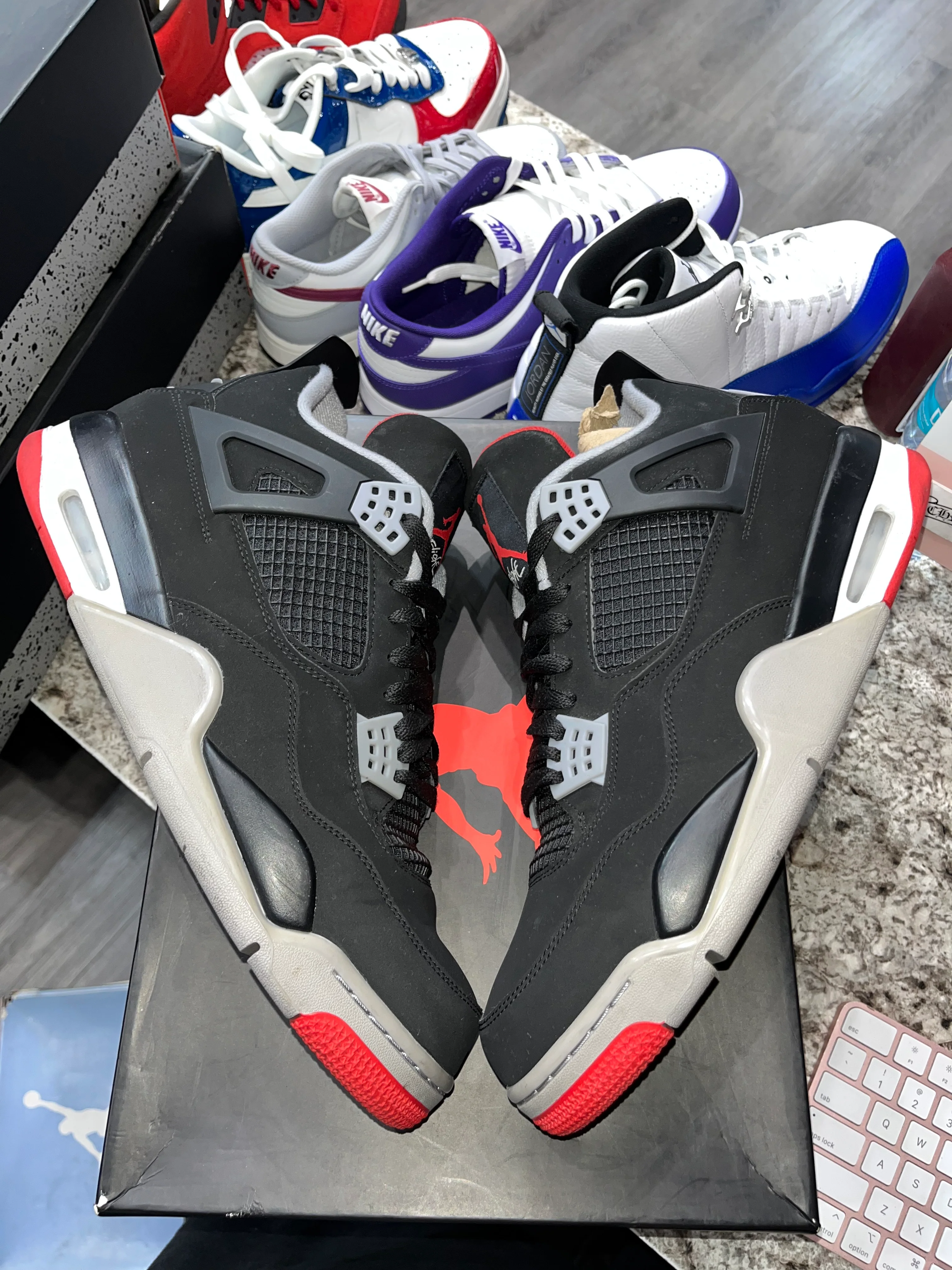 Jordan 4 Retro Bred (2019) - Image 3