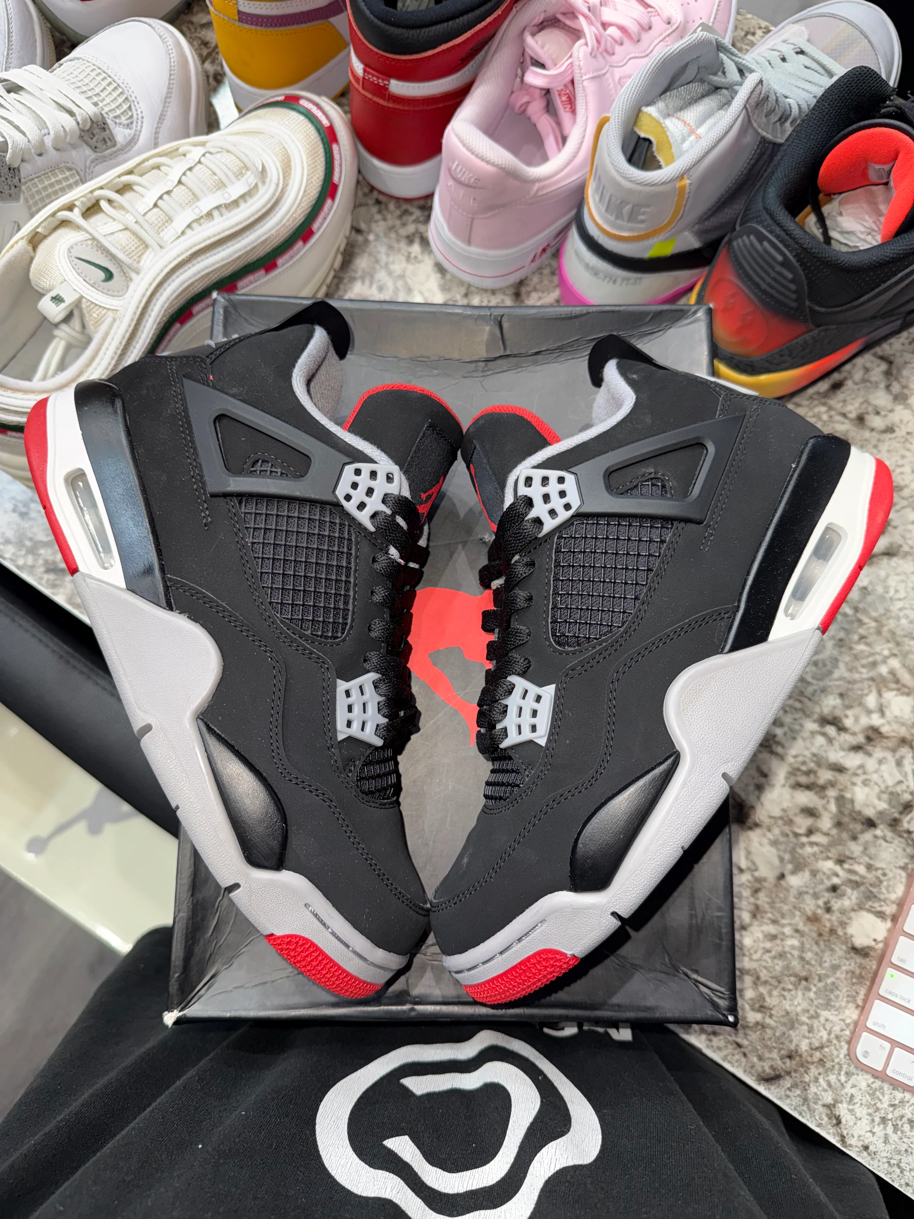 Jordan 4 Retro Bred (2019) - Image 3