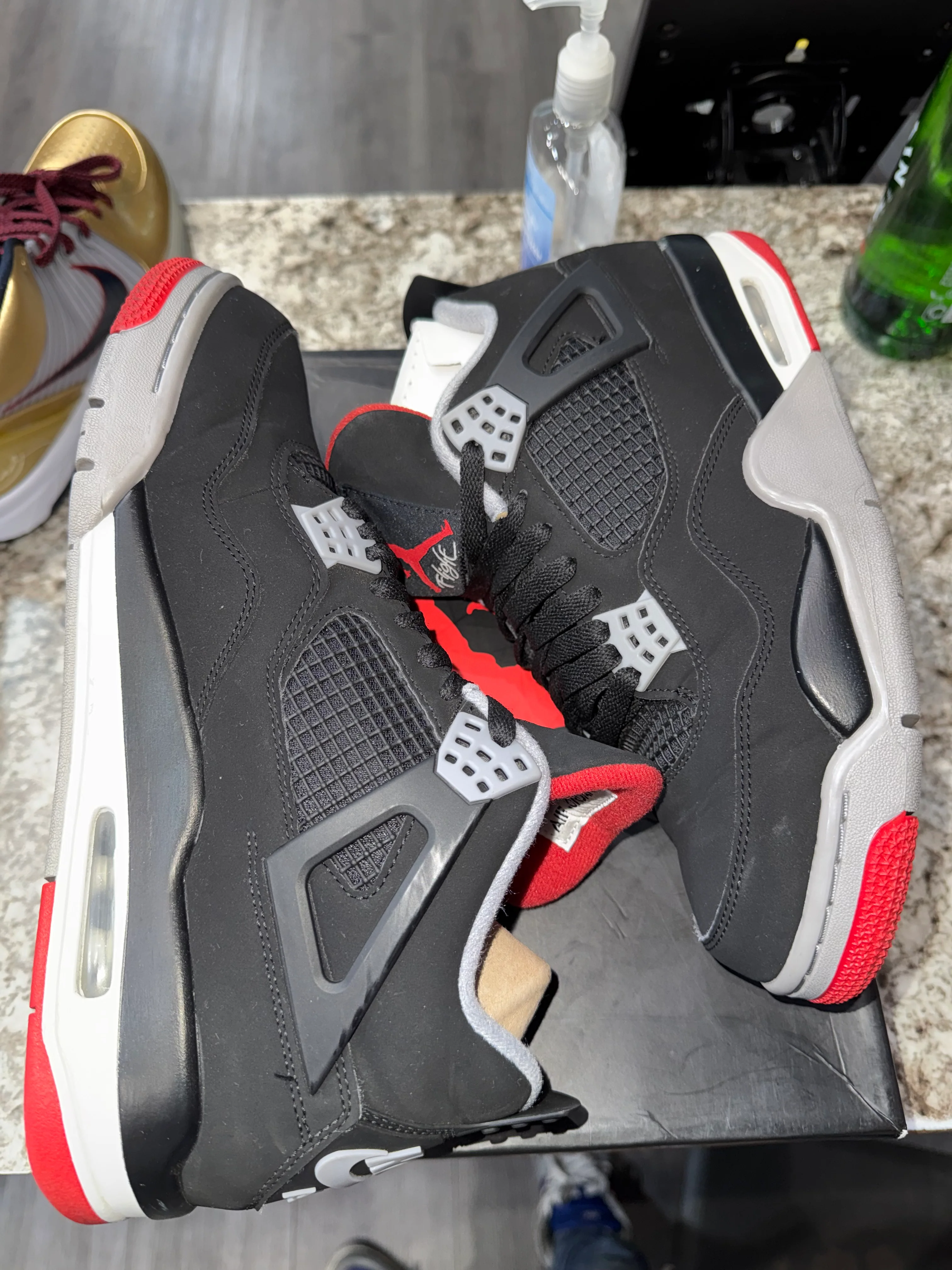 Jordan 4 Retro Bred (2019) - Image 3