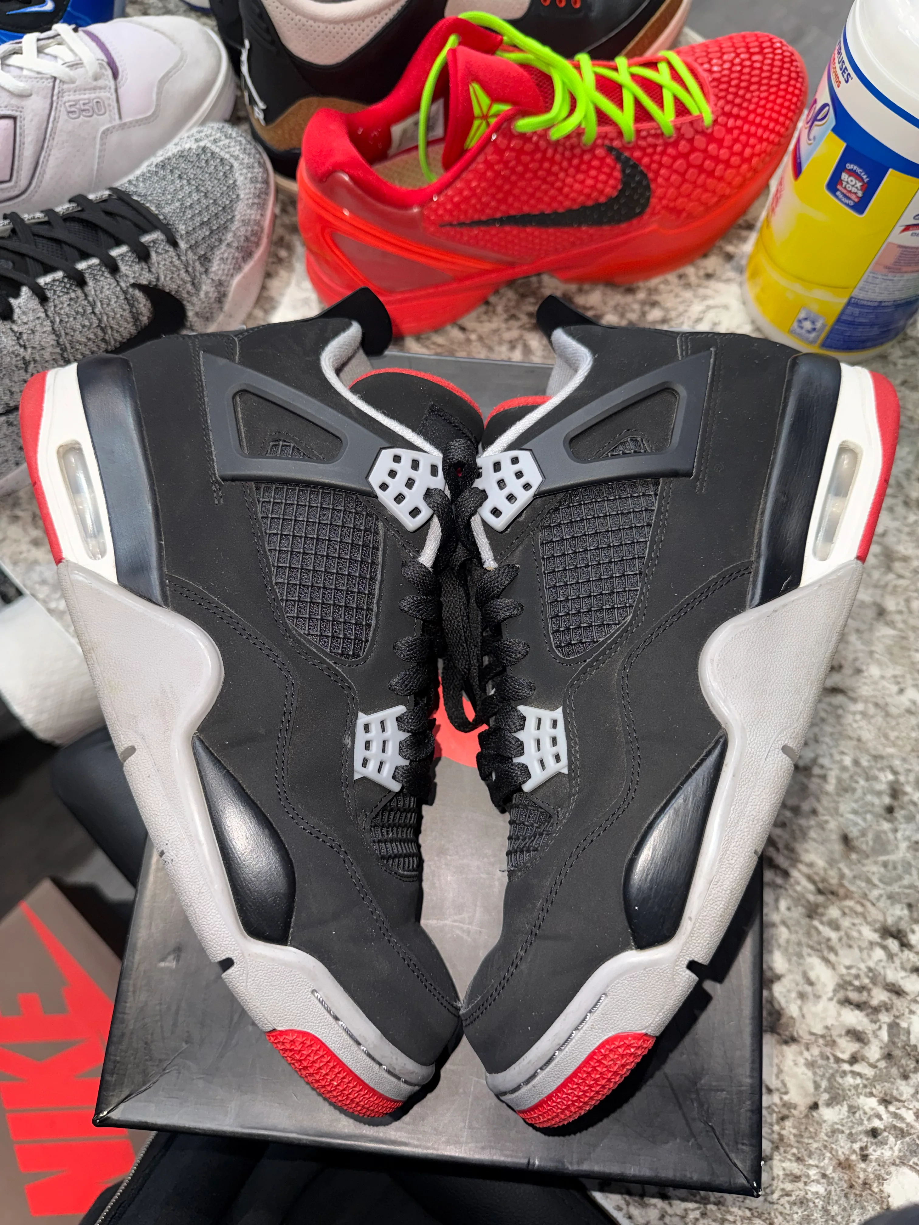 Jordan 4 Retro Bred (2019) - Image 2