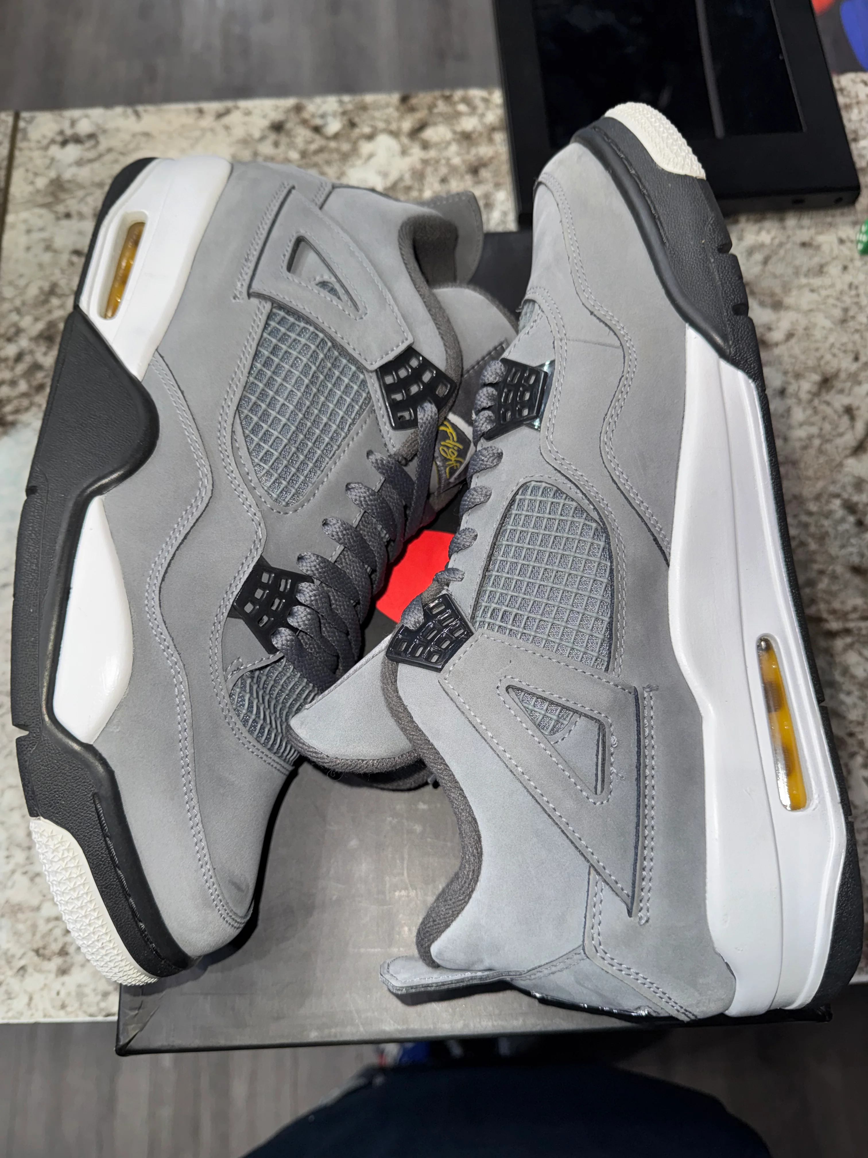 Jordan 4 Retro Cool Grey (2019) - Image 3