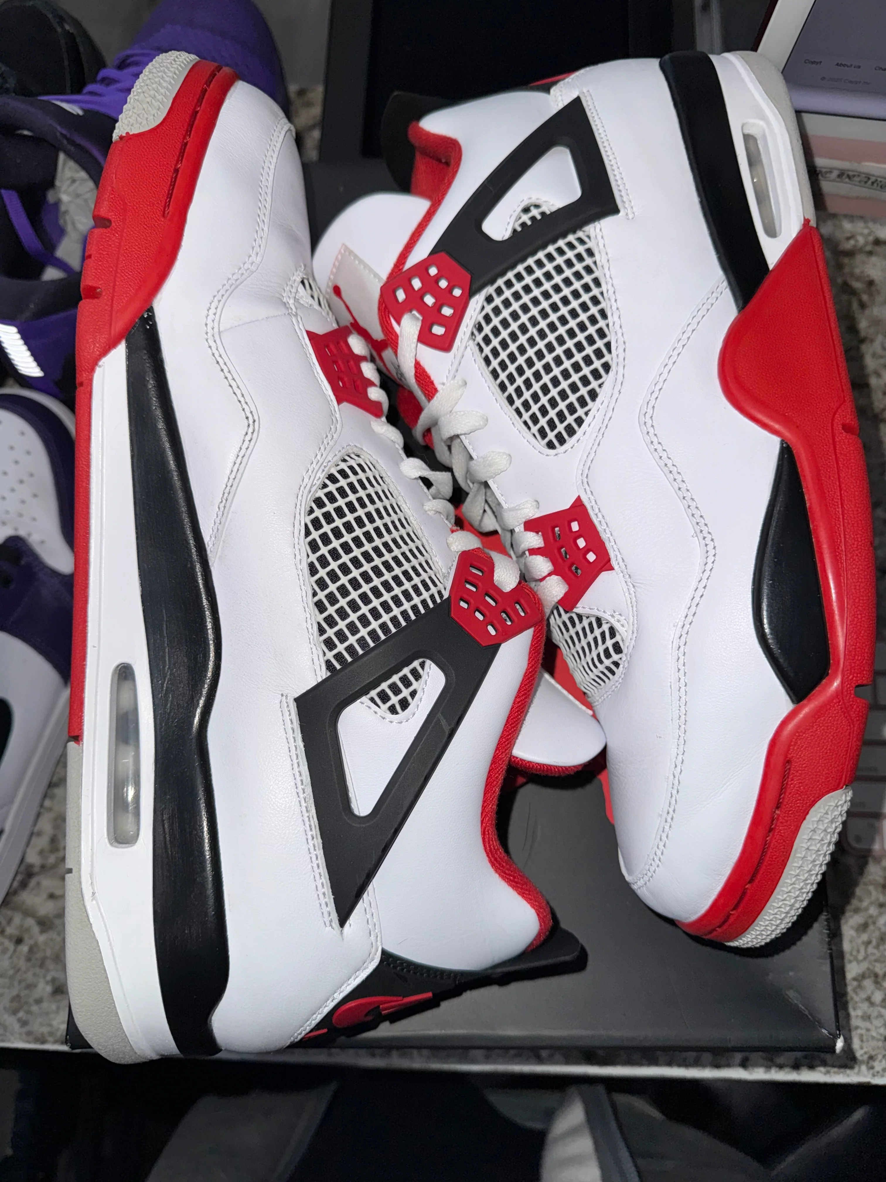 Jordan 4 Retro Fire Red (2020) - Image 2