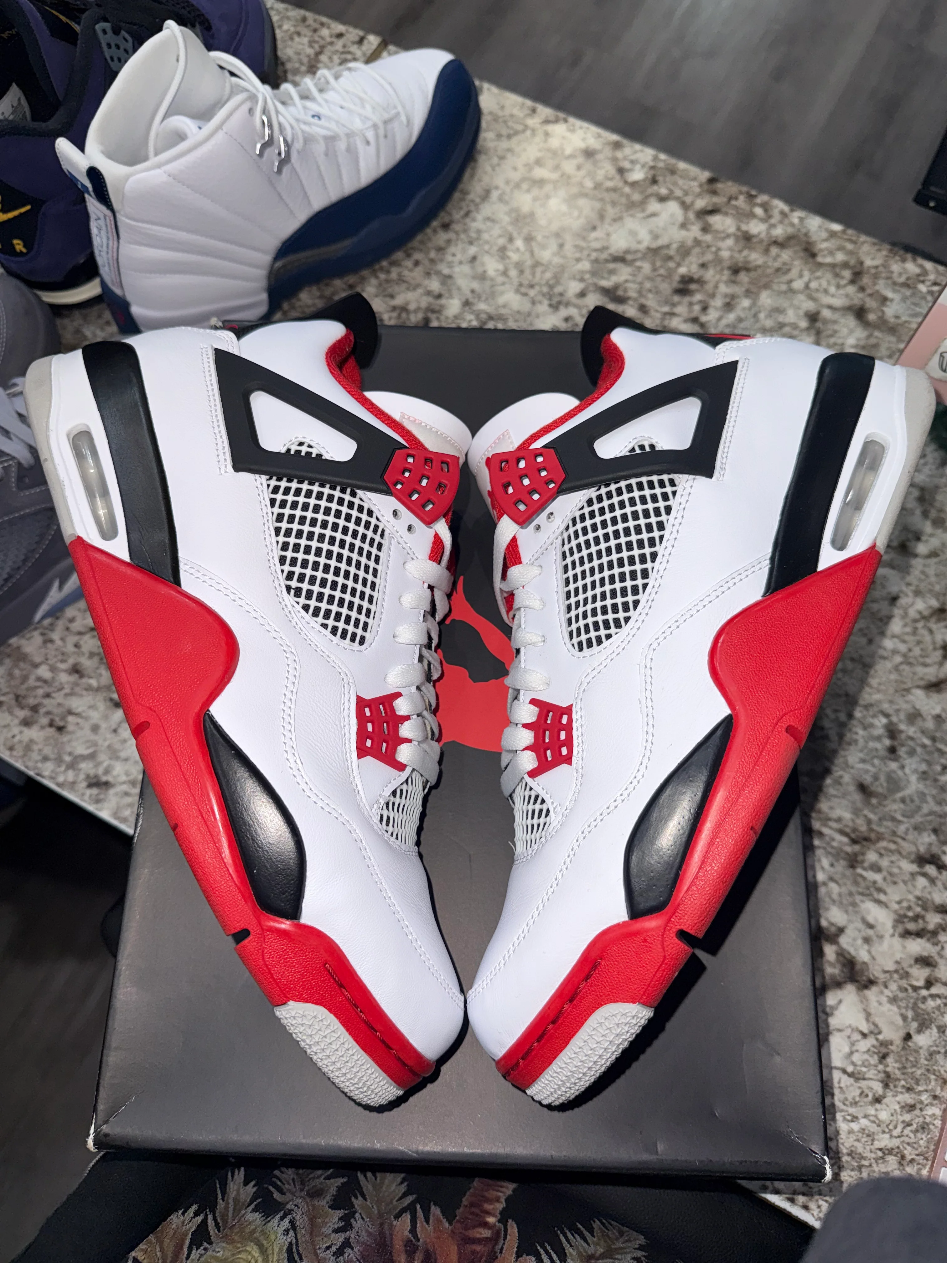 Jordan 4 Retro Fire Red (2020) - Image 2