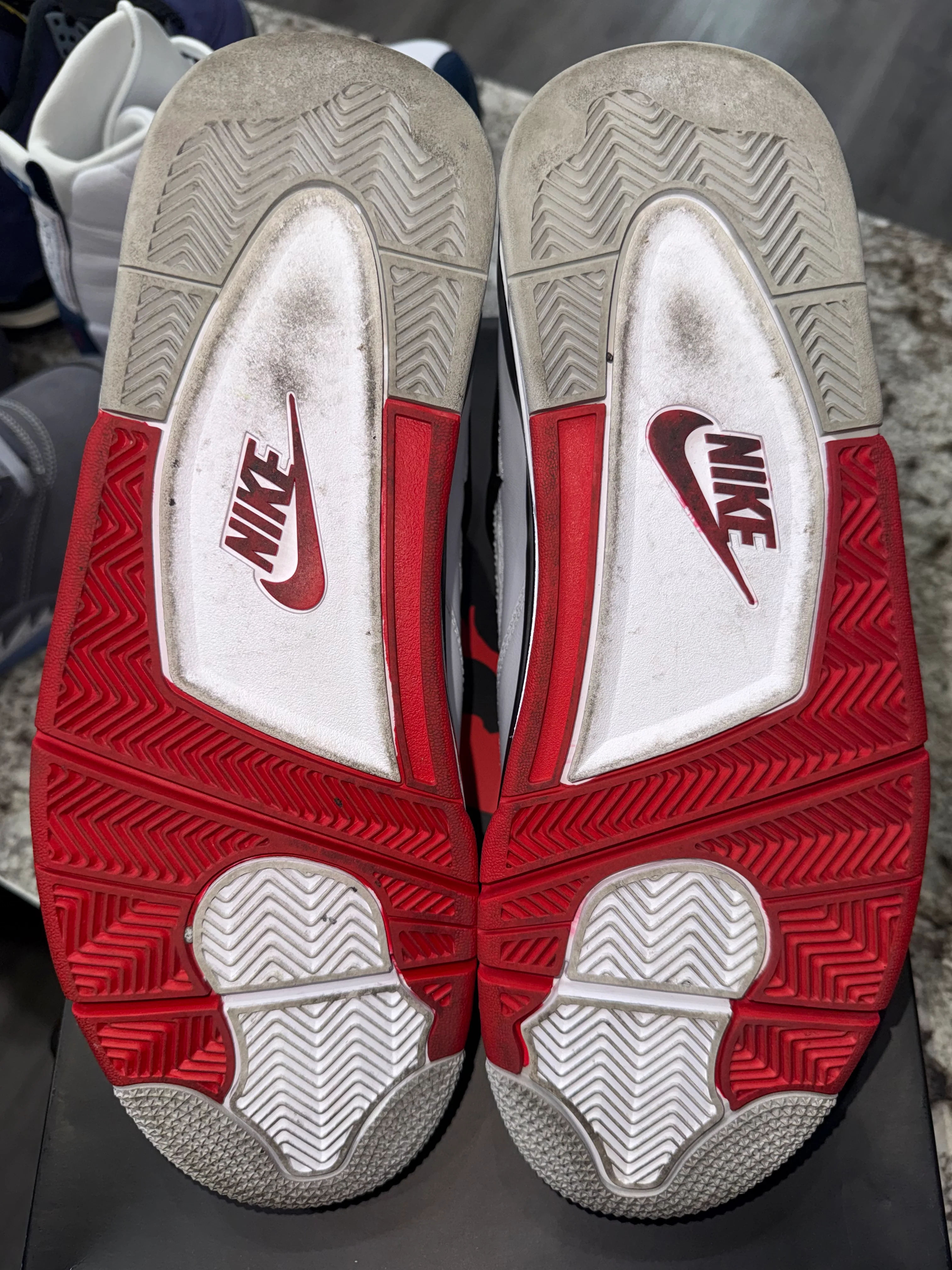 Jordan 4 Retro Fire Red (2020) - Image 4