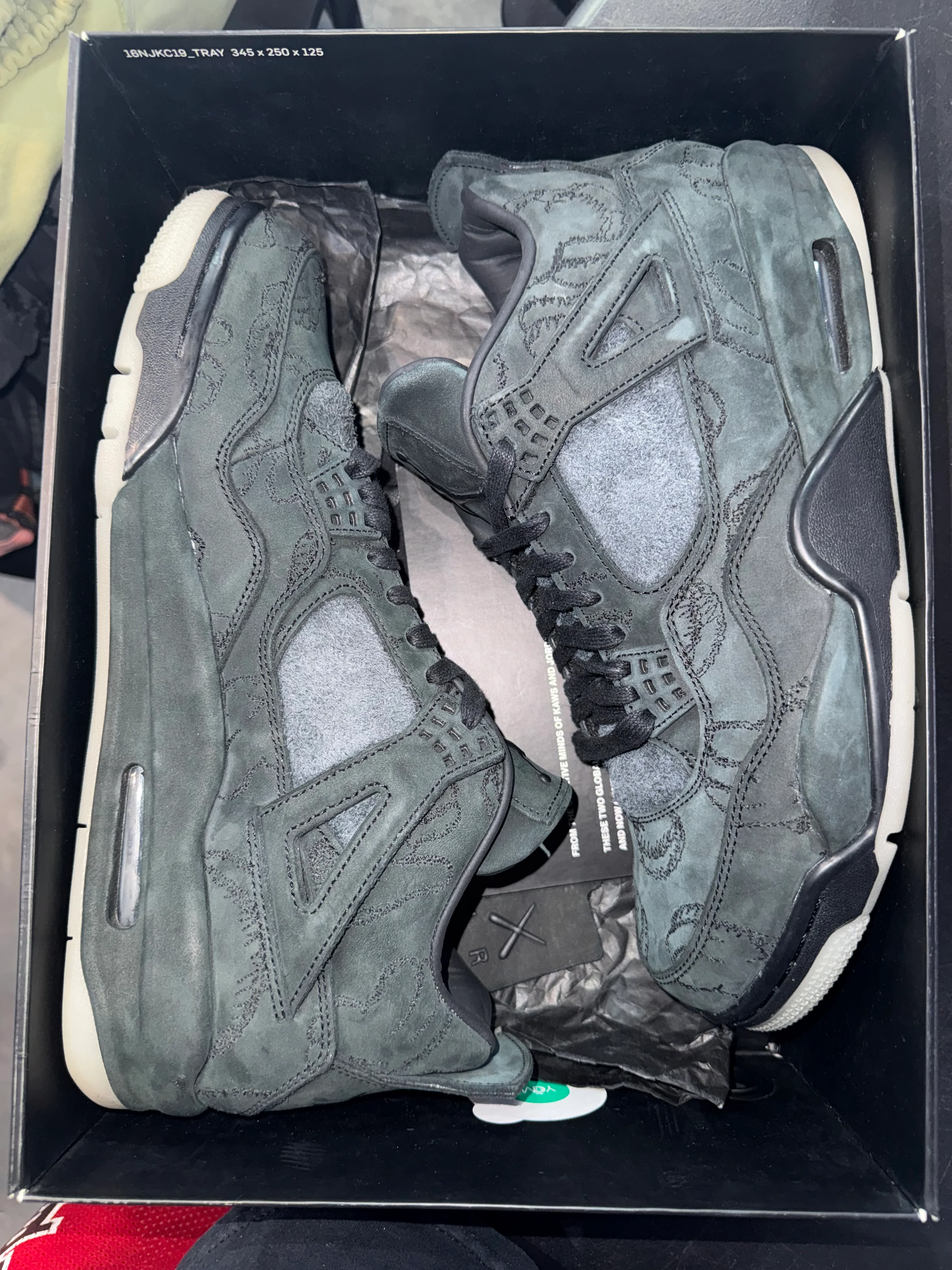 Jordan 4 Retro Kaws Black - Image 5