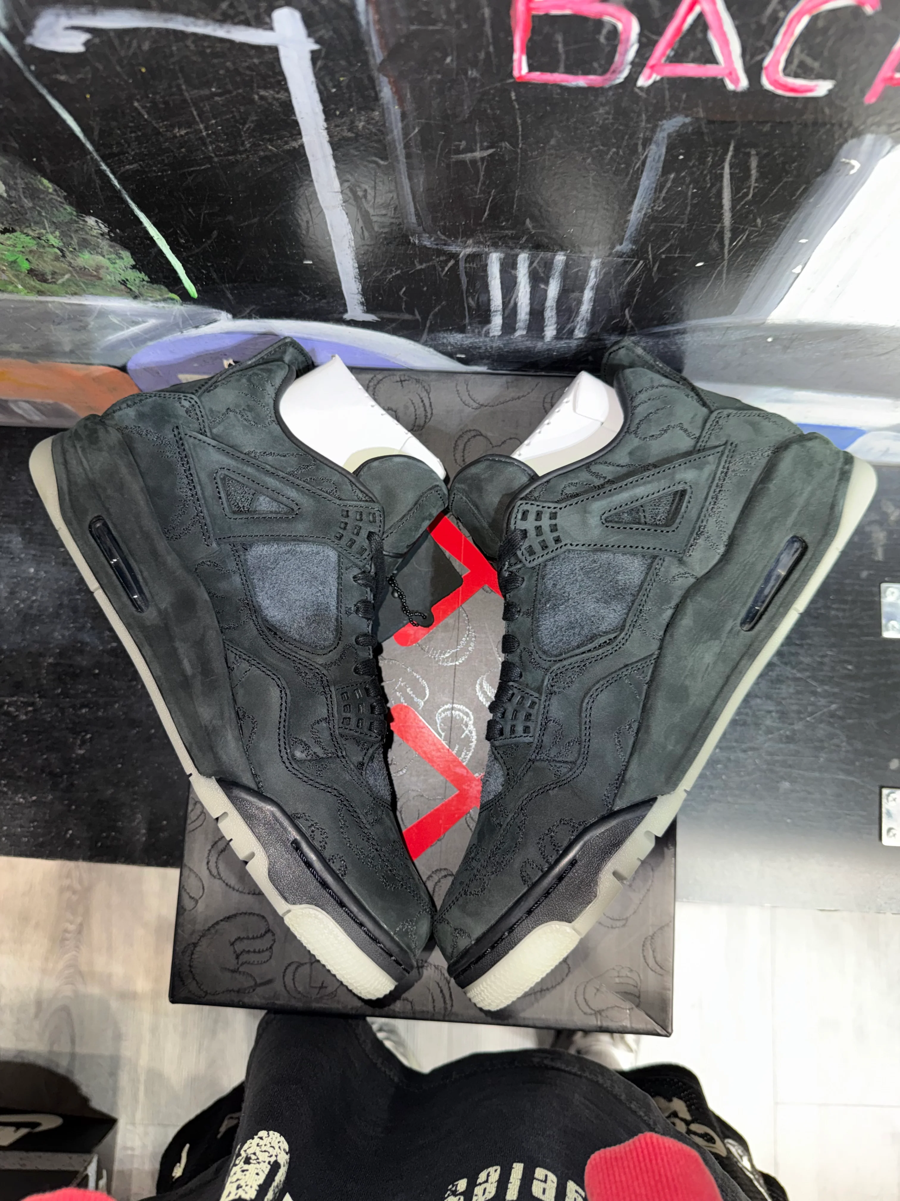 Jordan 4 Retro Kaws Black - Image 3