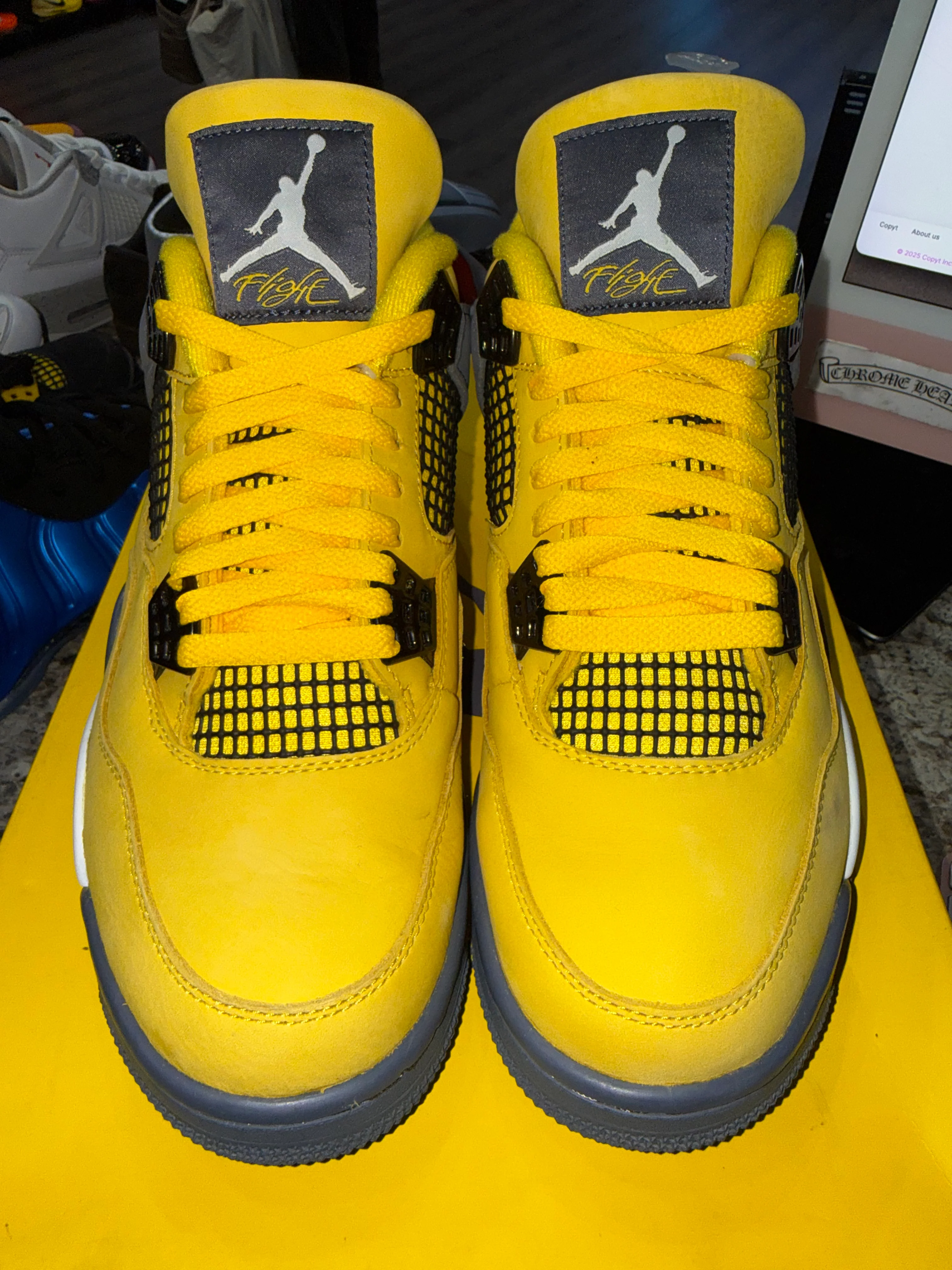 Jordan 4 Retro Lightning (2021) - Image 2