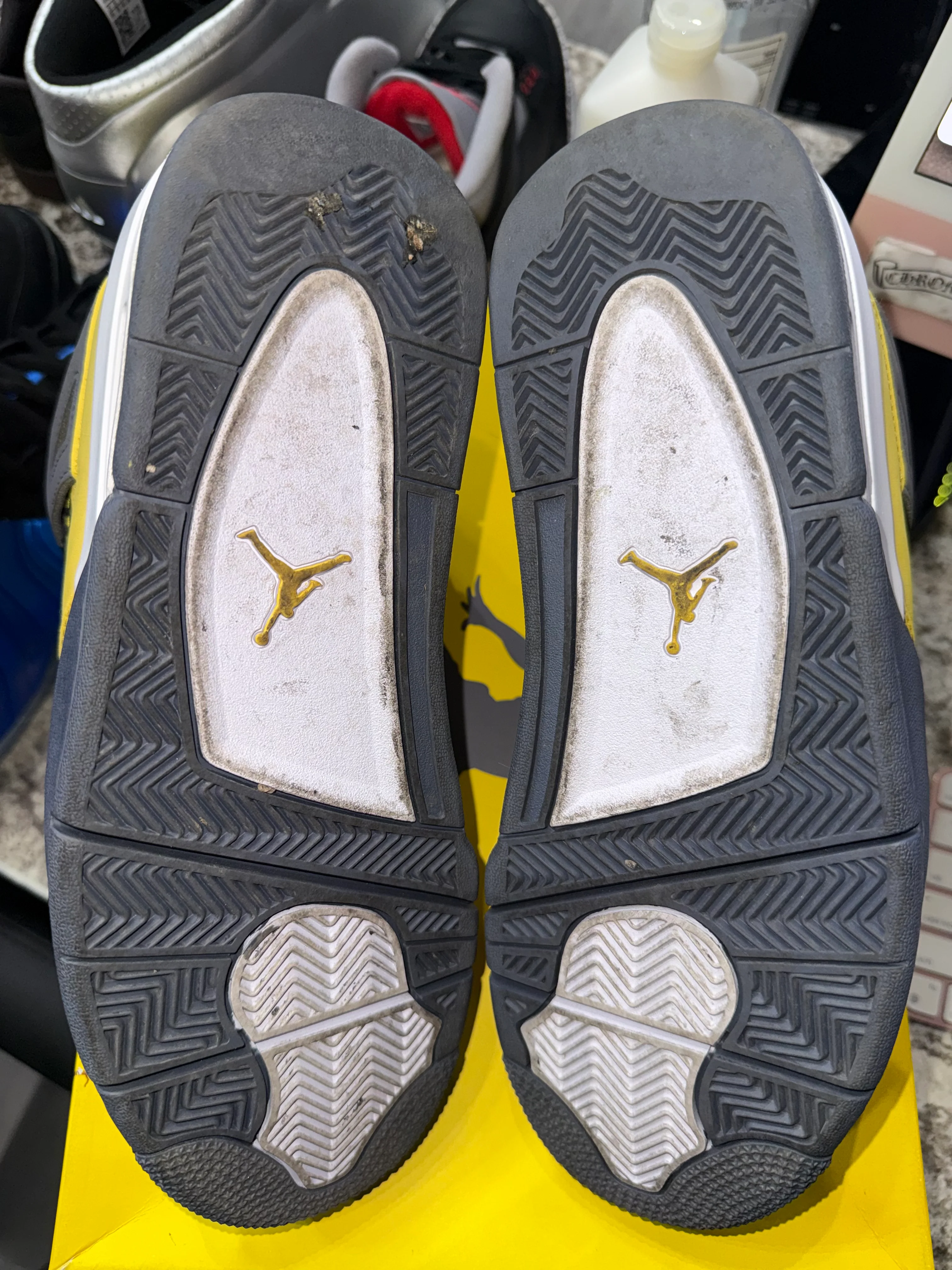 Jordan 4 Retro Lightning (2021) - Image 5