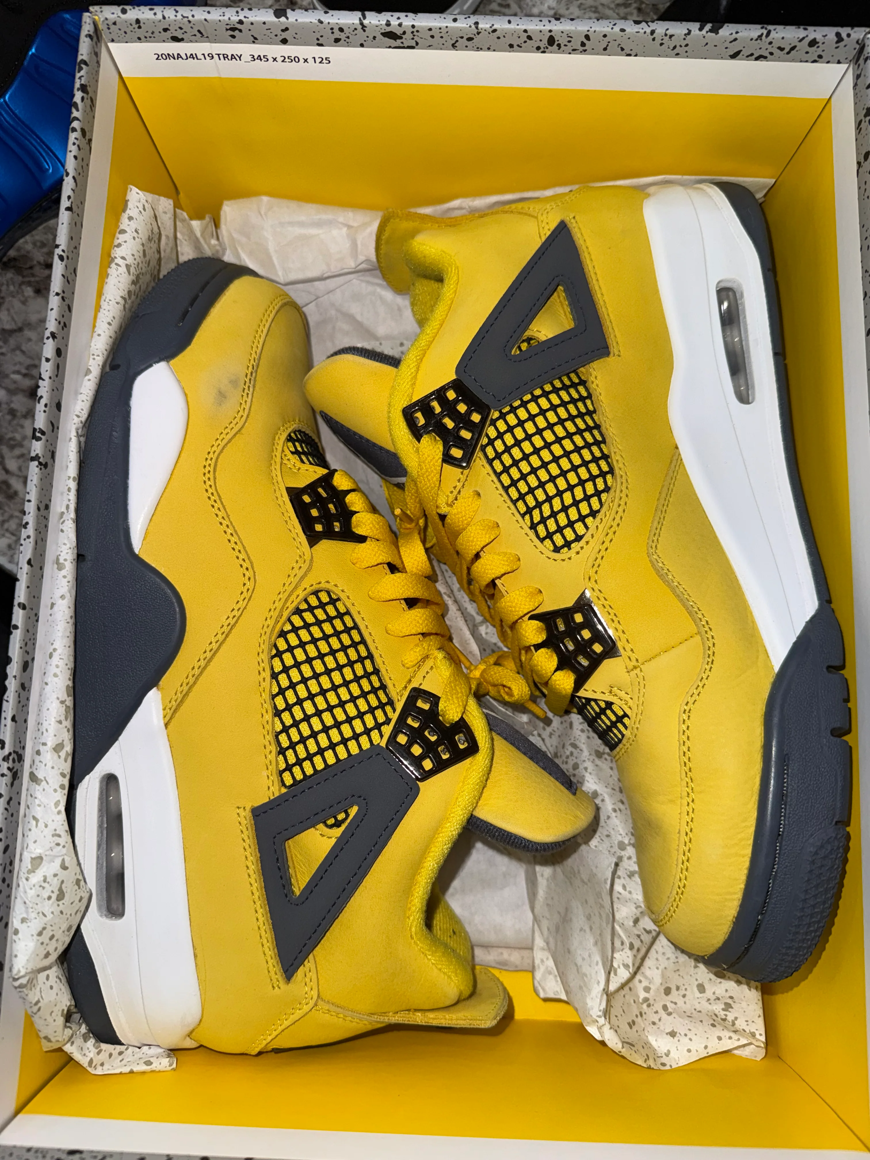 Jordan 4 Retro Lightning (2021) - Image 6