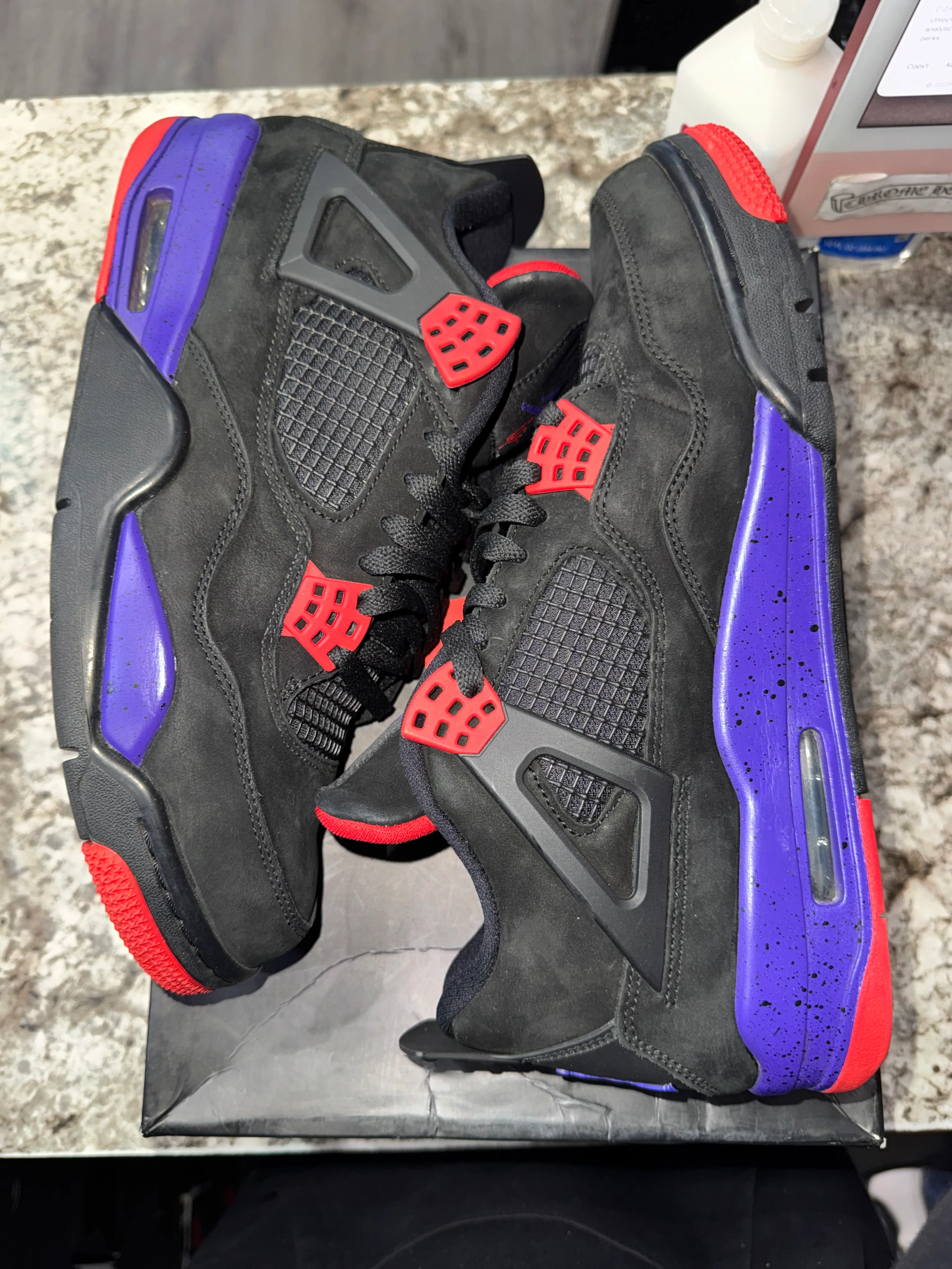 Jordan 4 Retro Raptors Drake OVO (2019) - Image 2