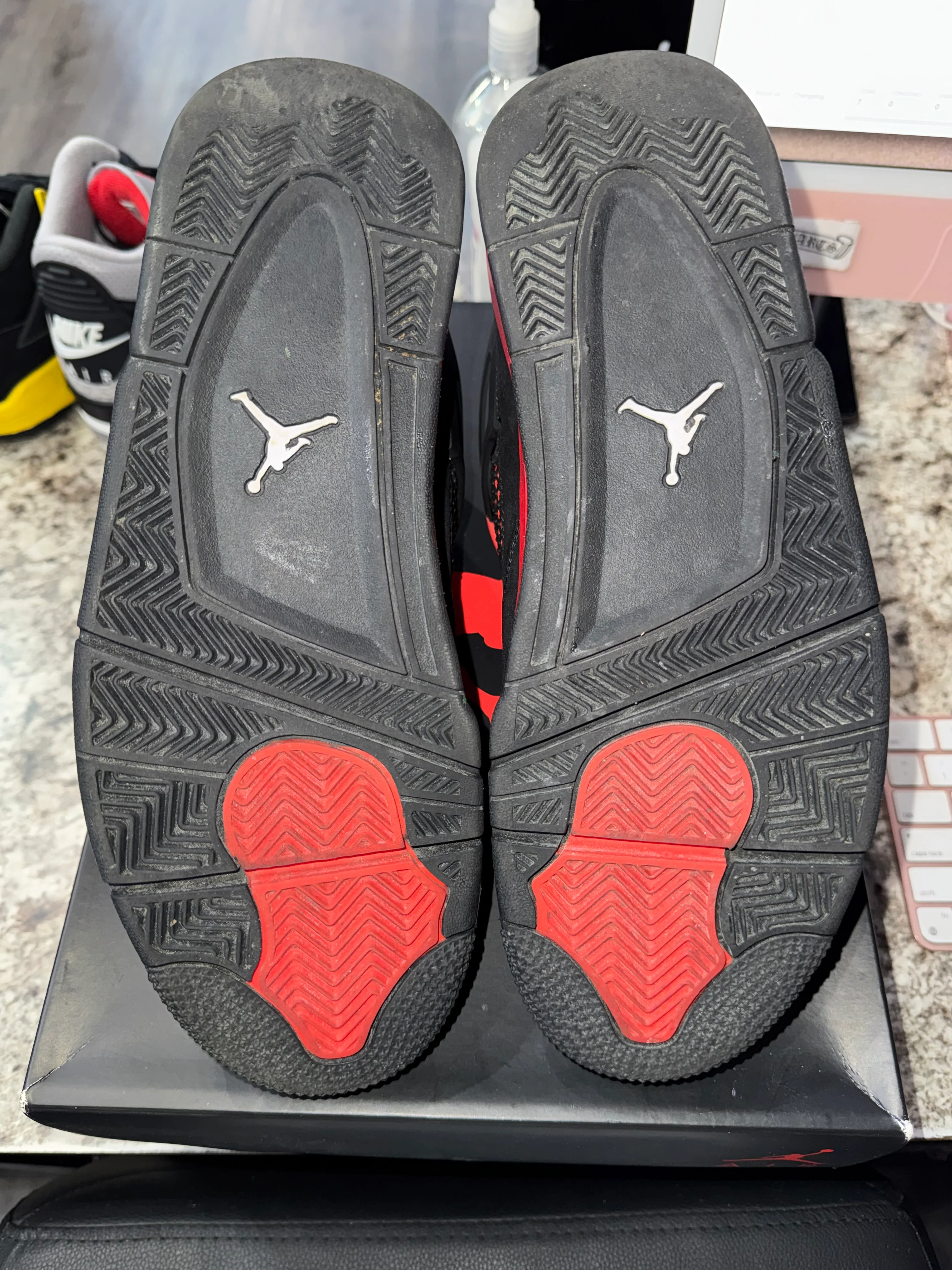 Jordan 4 Retro Red Thunder (DAMAGED BOX) - Image 5