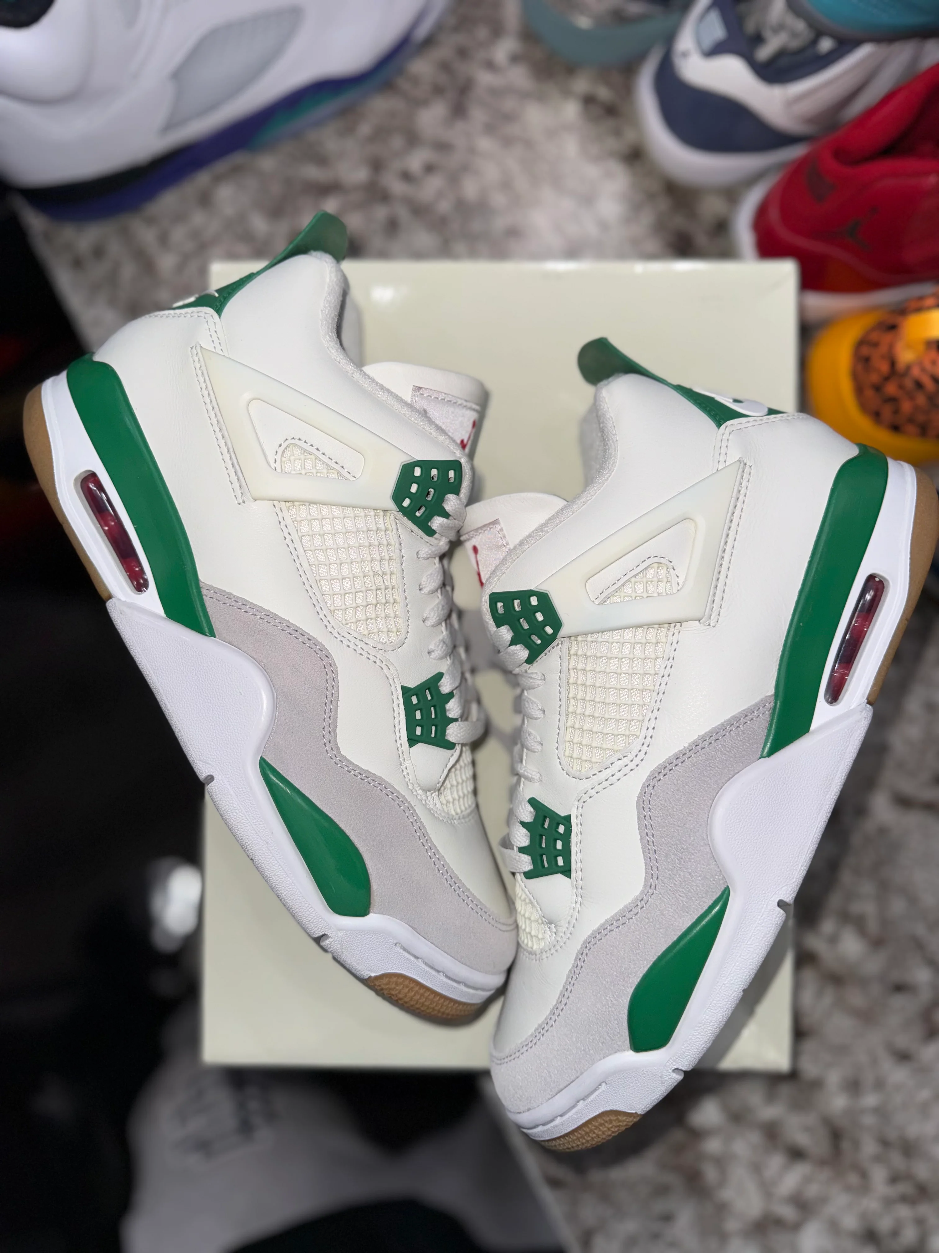 Jordan 4 Retro SB Pine Green - Image 3