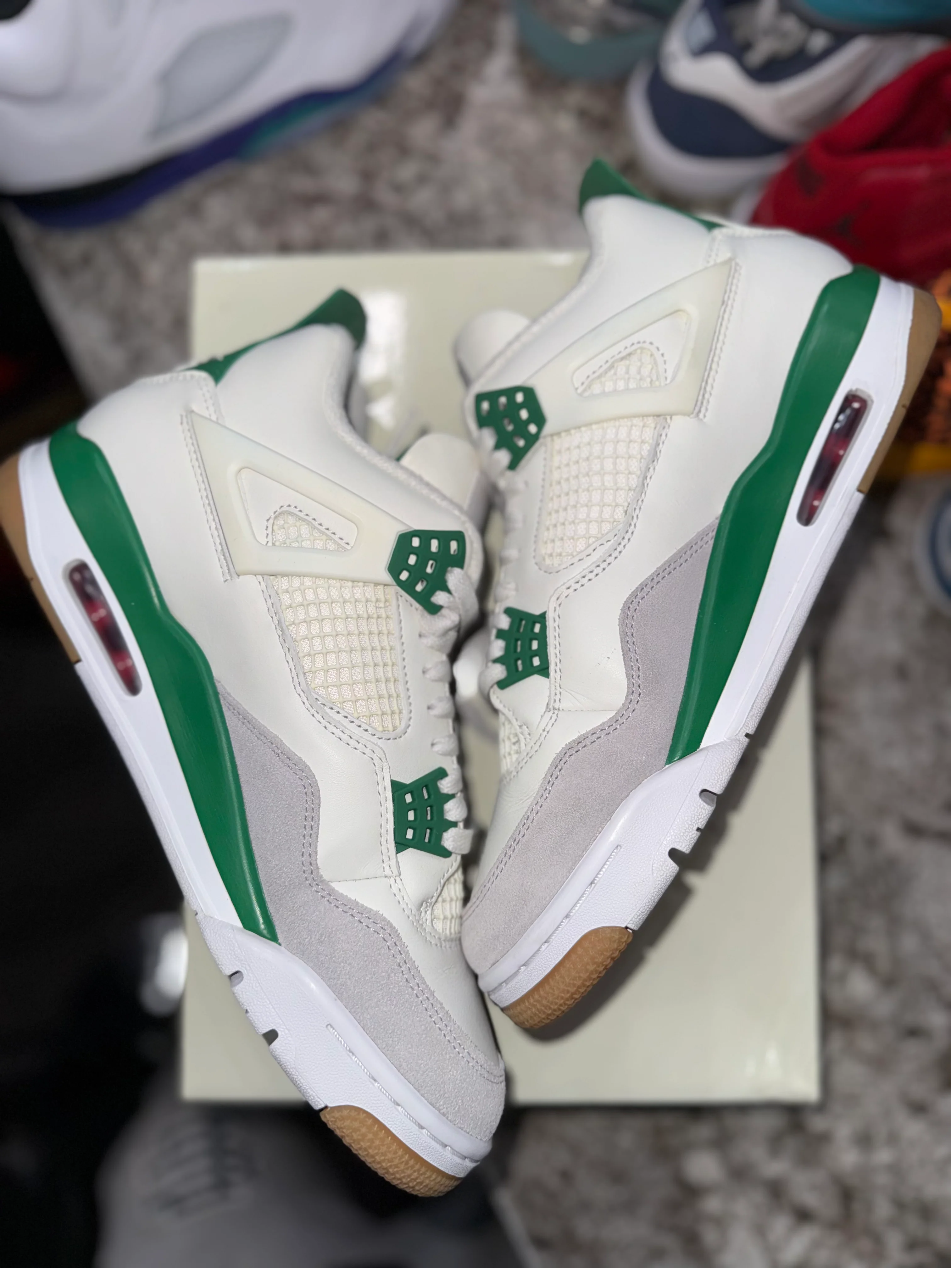 Jordan 4 Retro SB Pine Green - Image 4