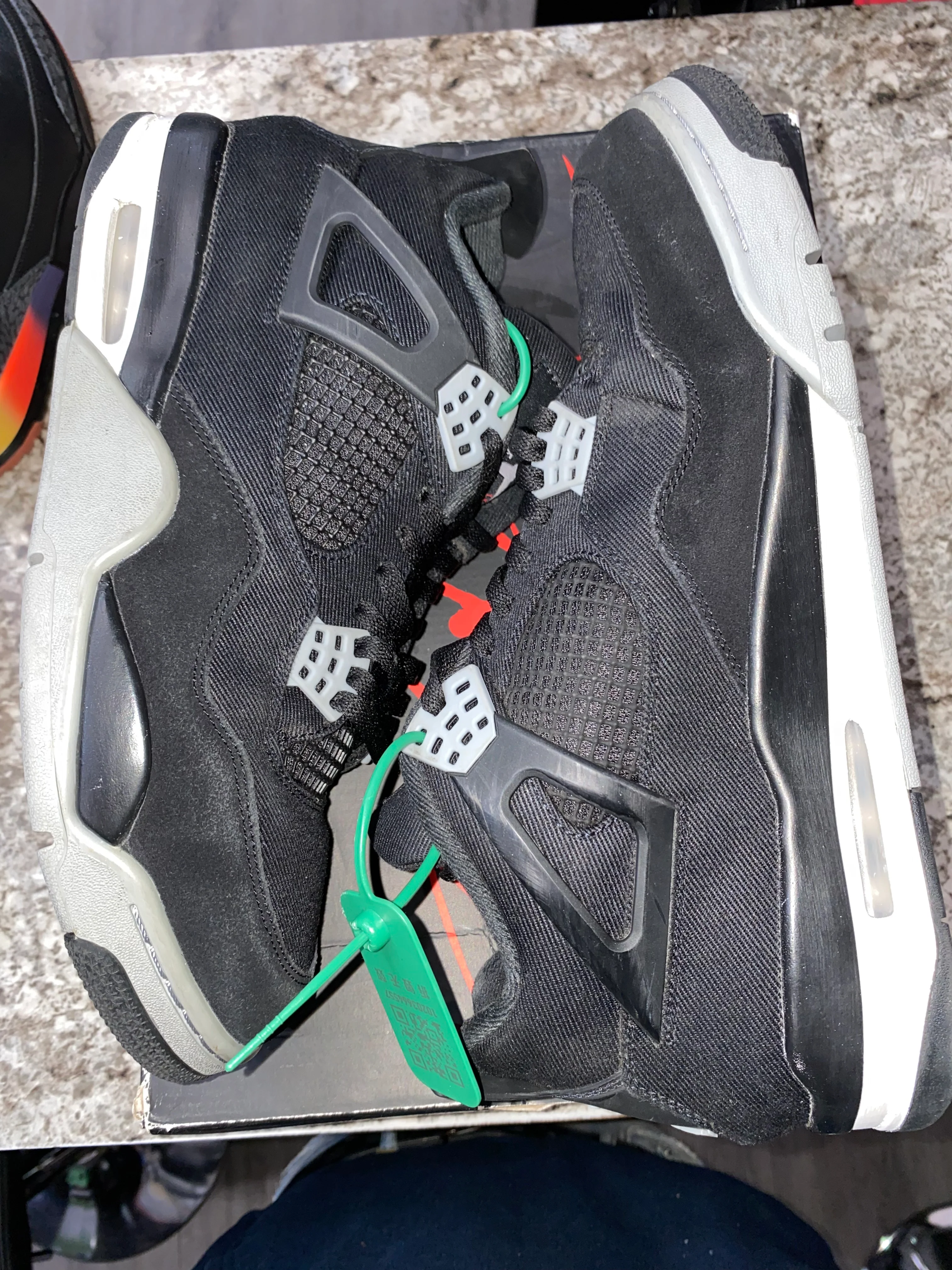 Jordan 4 Retro SE Black Canvas (DAMAGED BOX) - Image 3