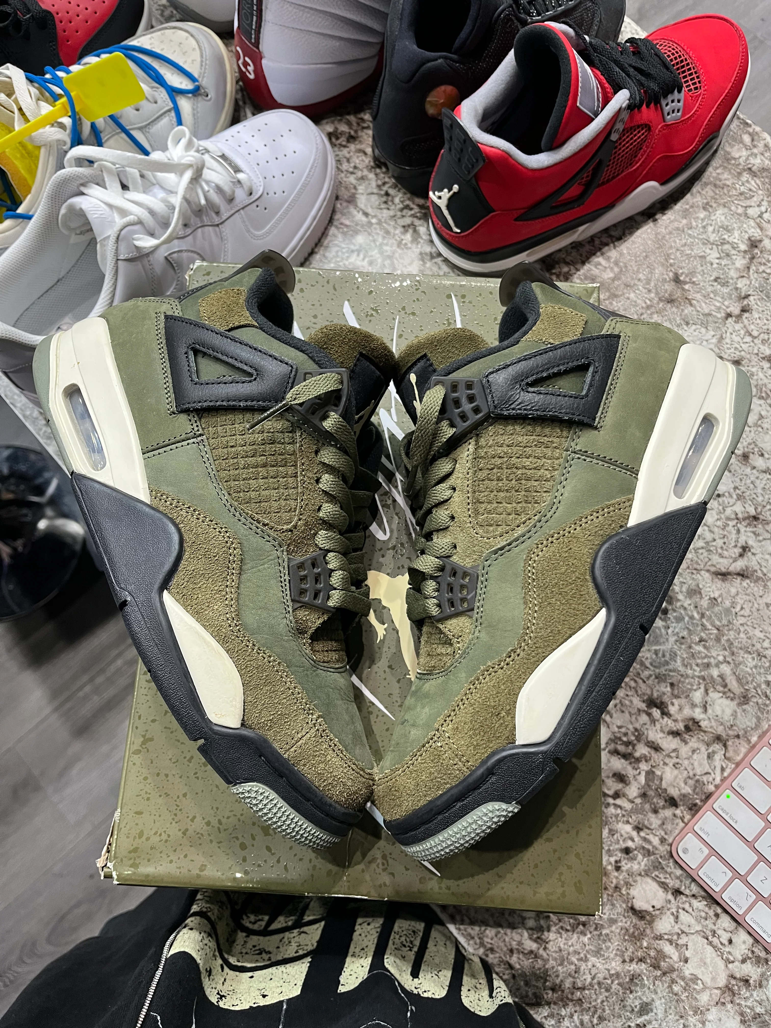 Jordan 4 Retro SE Craft Medium Olive - Image 3