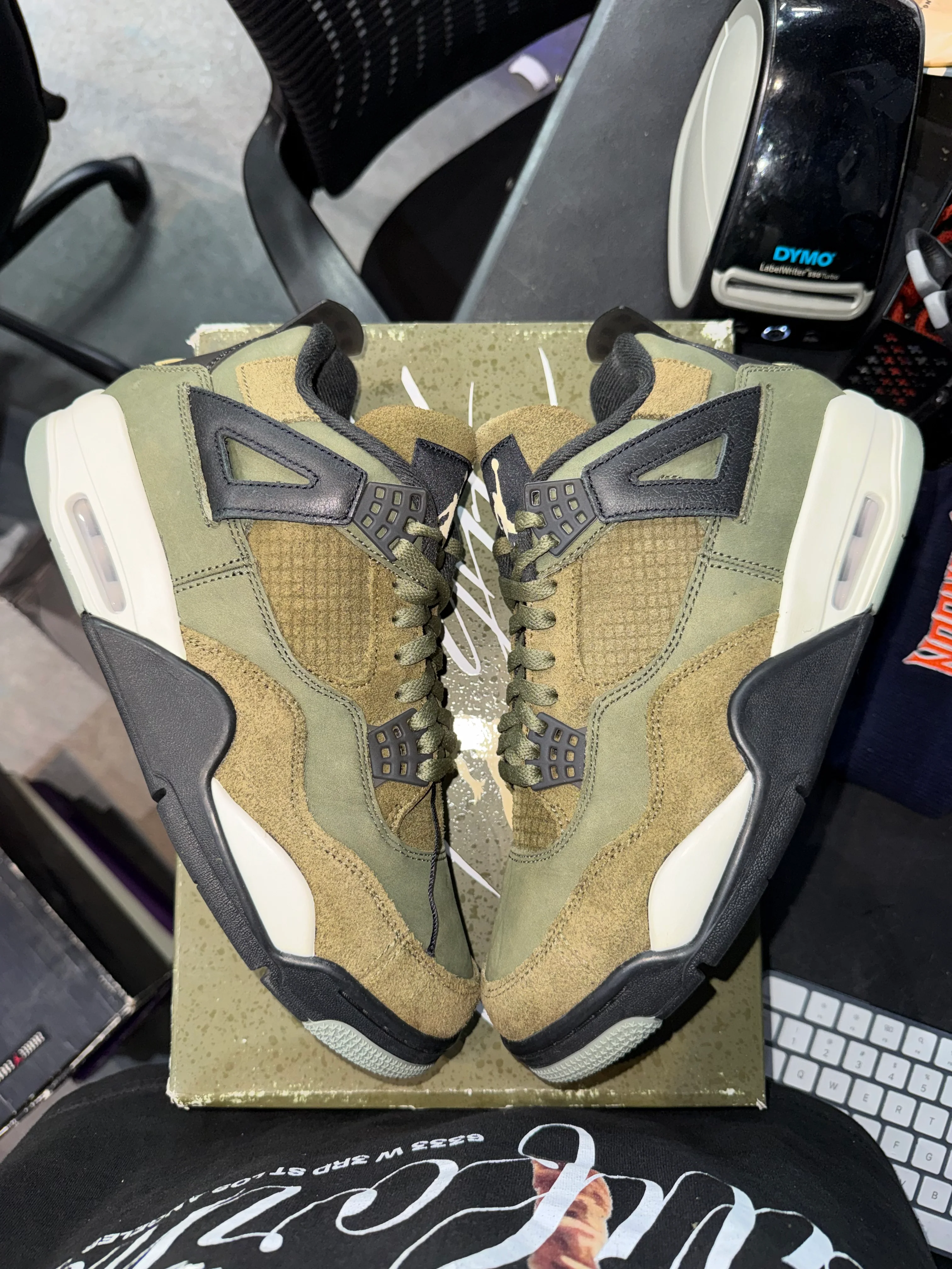 Jordan 4 Retro SE Craft Medium Olive - Image 3