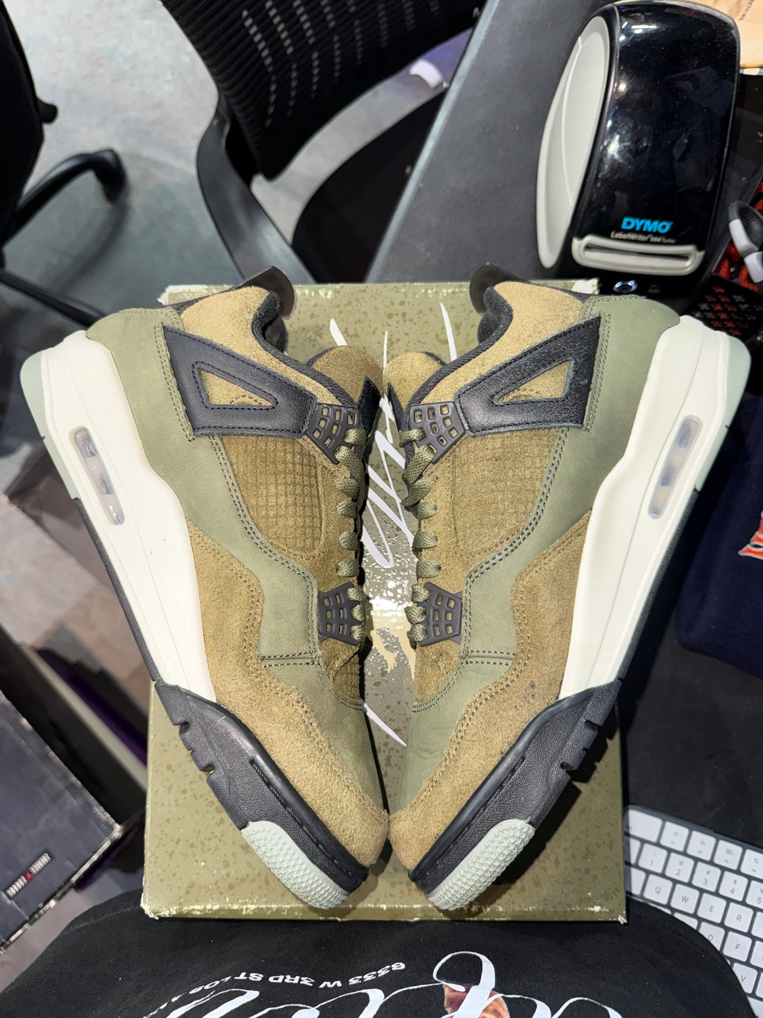 Jordan 4 Retro SE Craft Medium Olive - Image 4