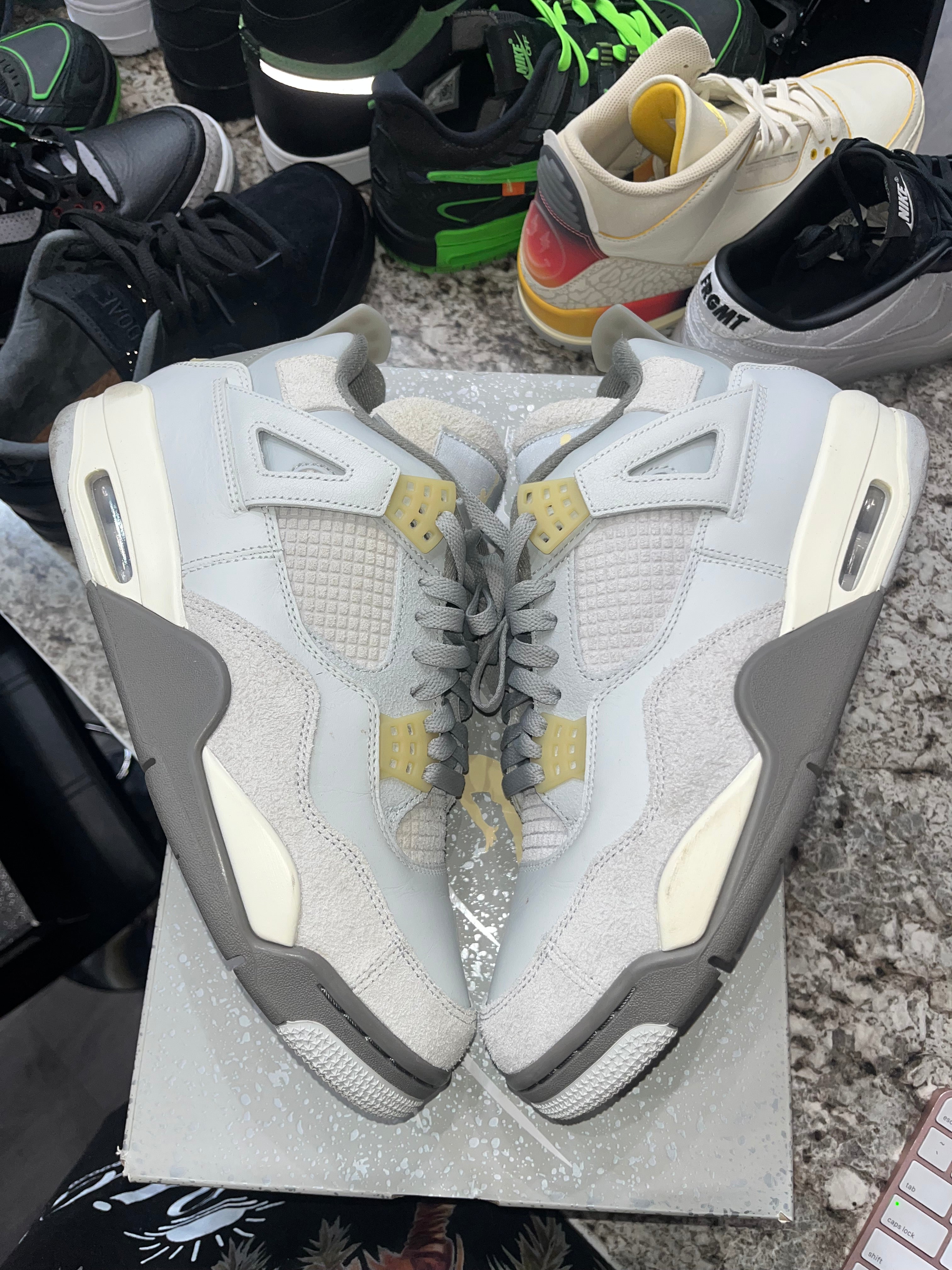 Jordan 4 Retro SE Craft Photon Dust - Image 3