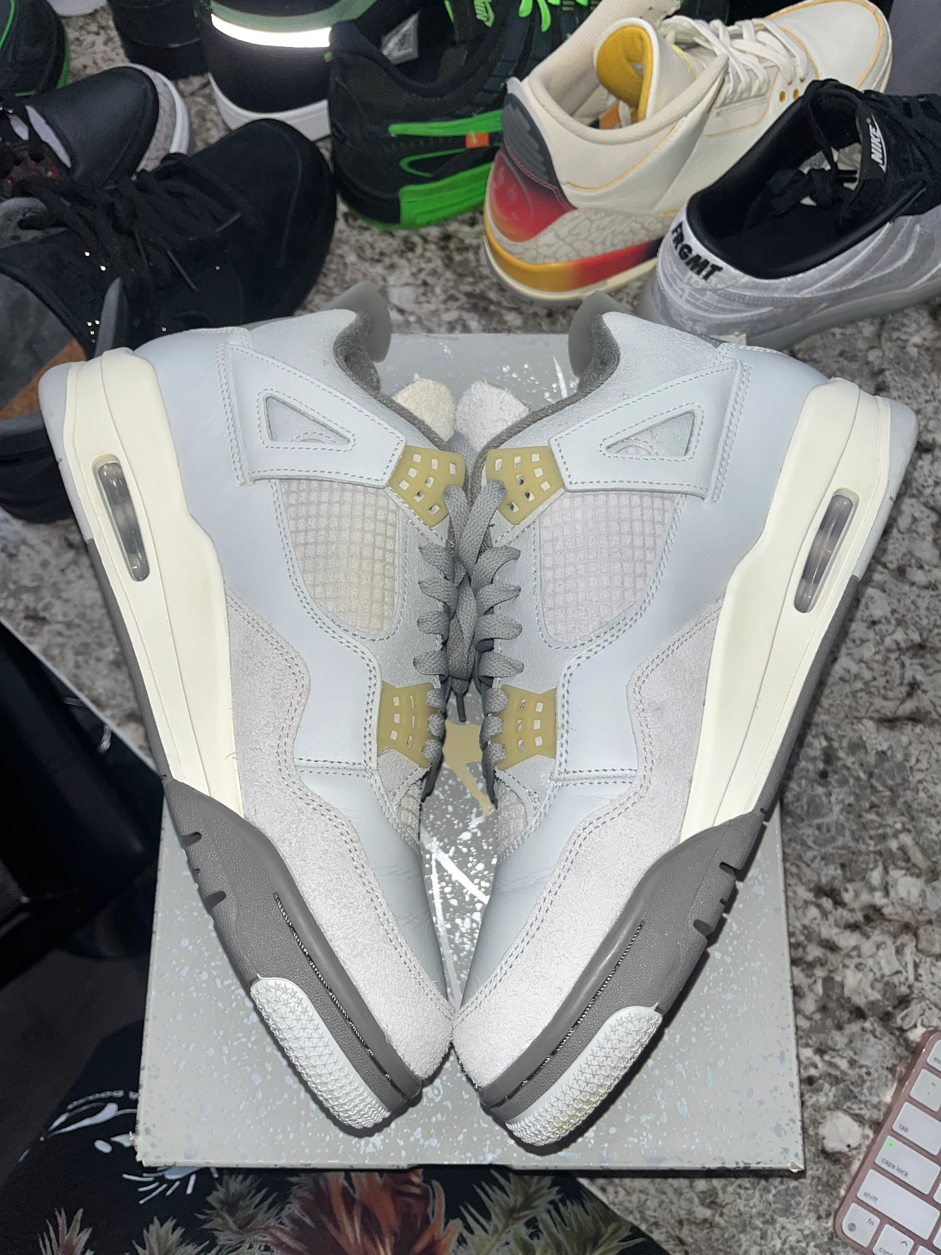 Jordan 4 Retro SE Craft Photon Dust - Image 4