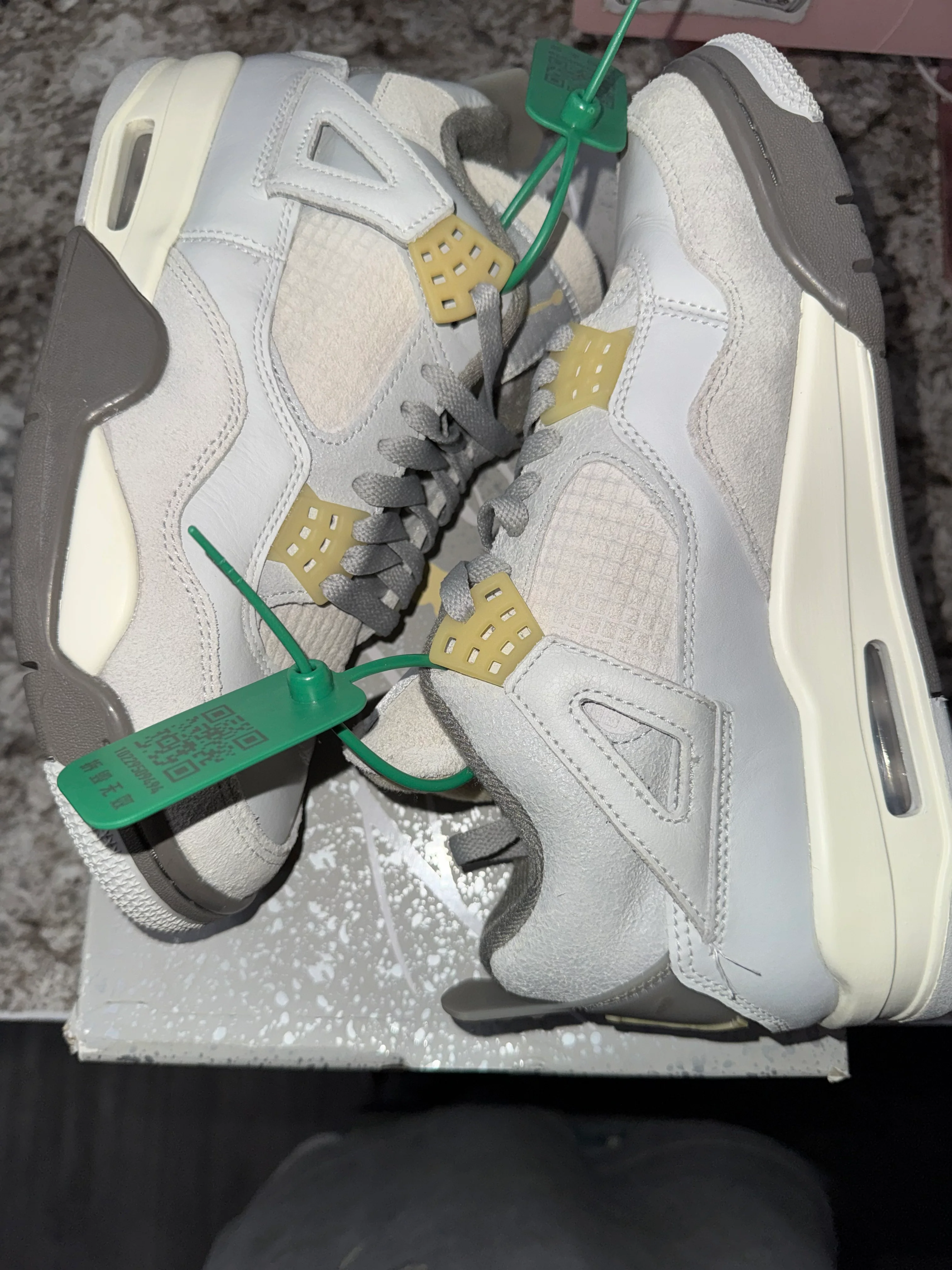 Jordan 4 Retro SE Craft Photon Dust - Image 3