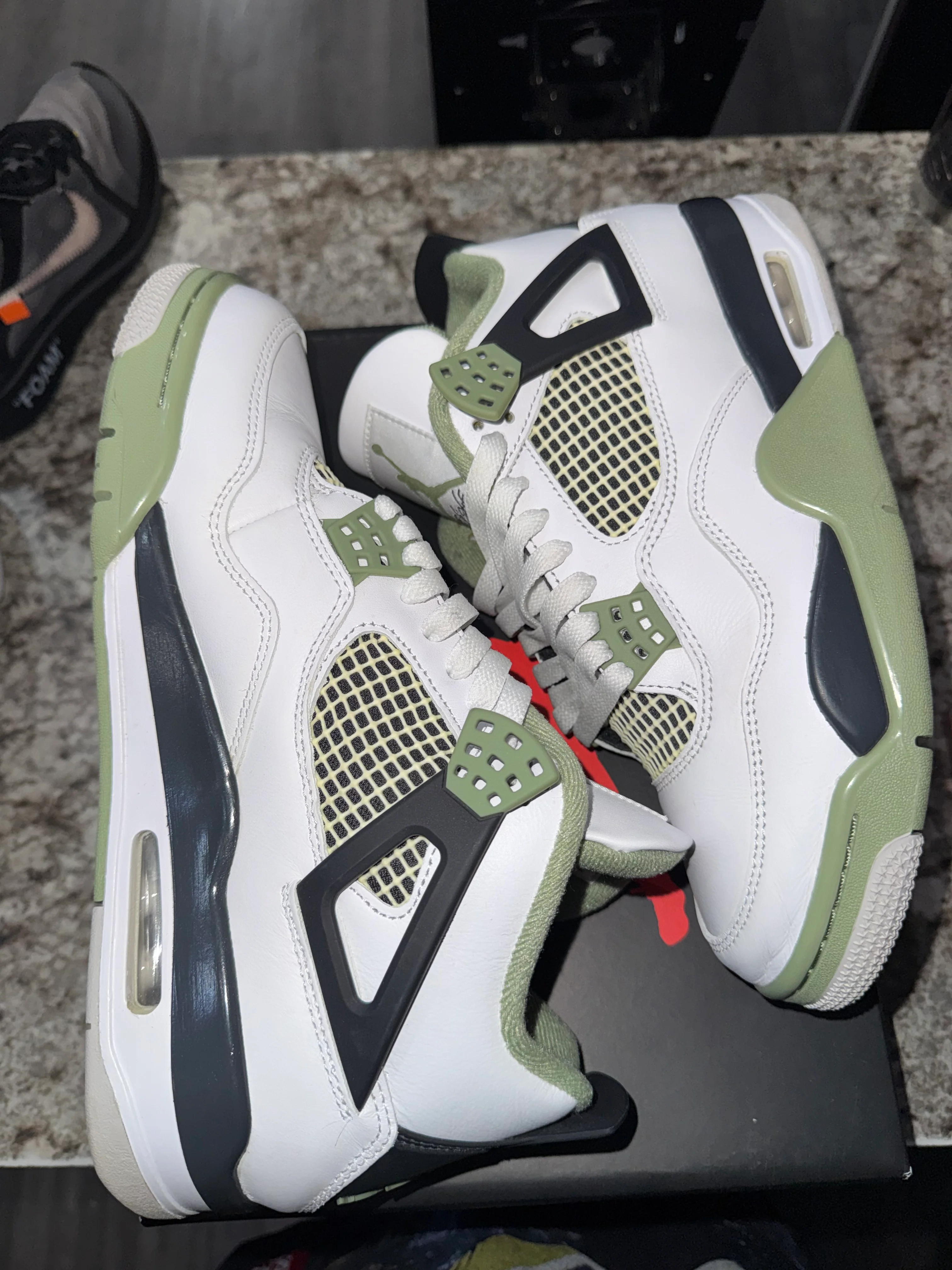 Jordan 4 Retro Seafoam (Women's) - Image 3