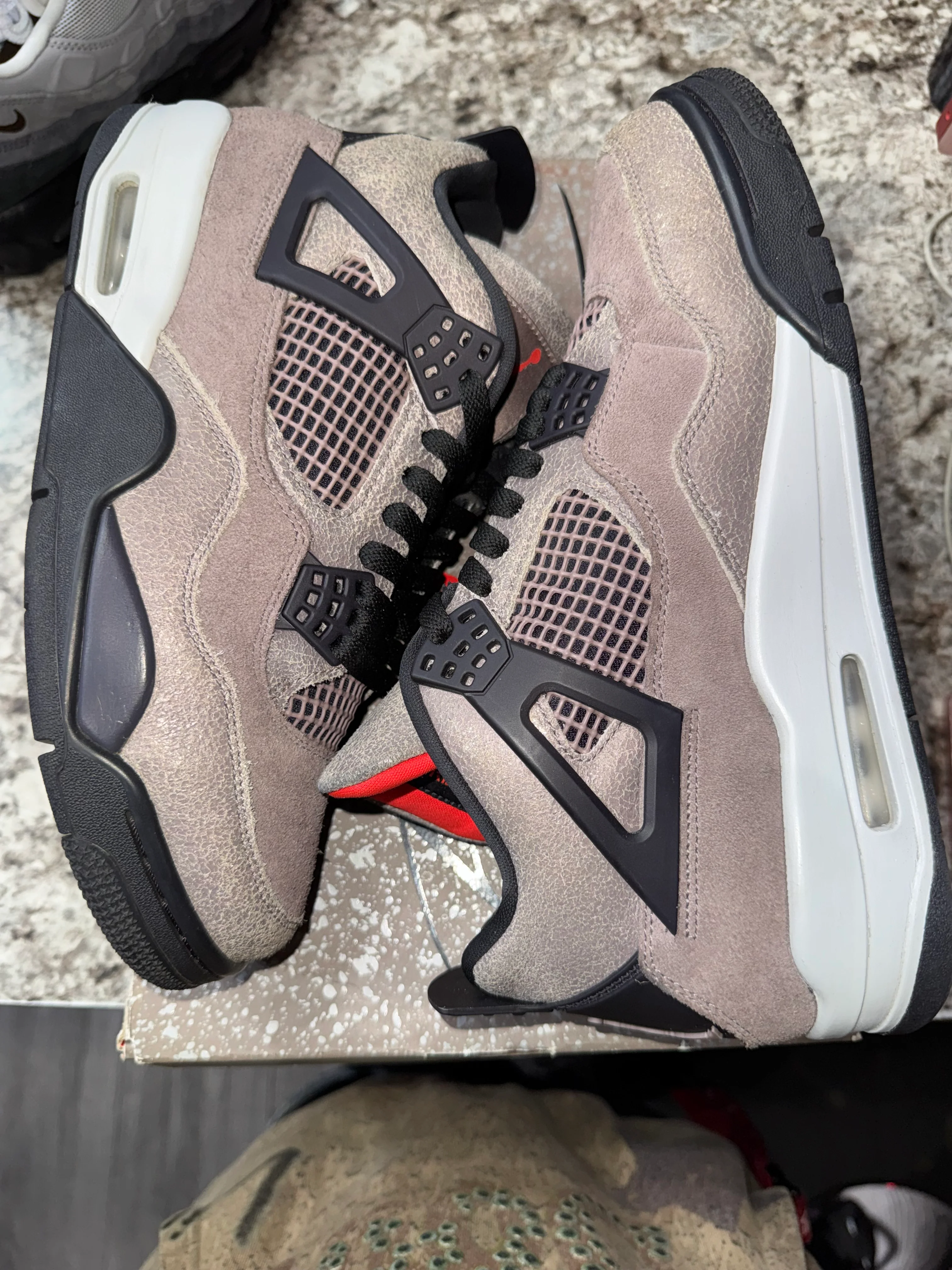 Jordan 4 Retro Taupe Haze (DAMAGED BOX) - Image 3