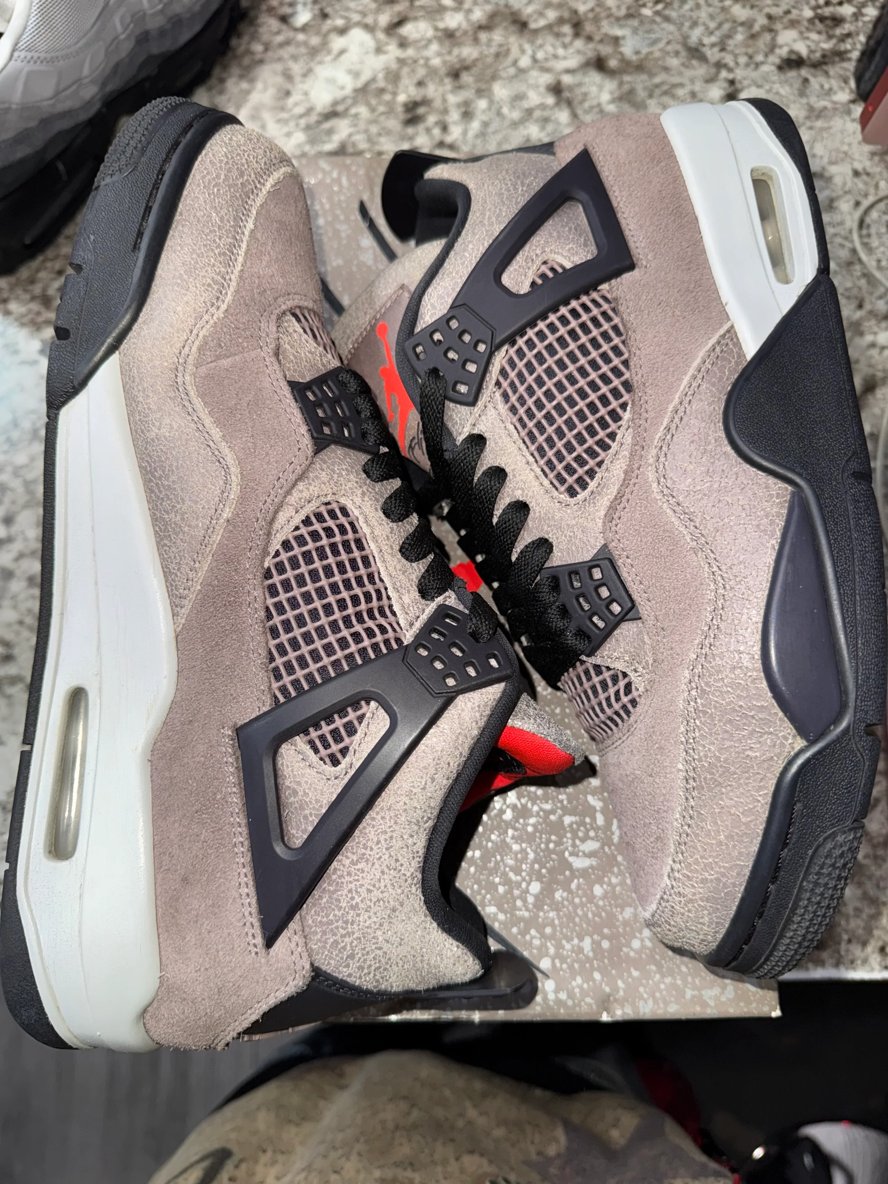 Jordan 4 Retro Taupe Haze (DAMAGED BOX) - Image 4