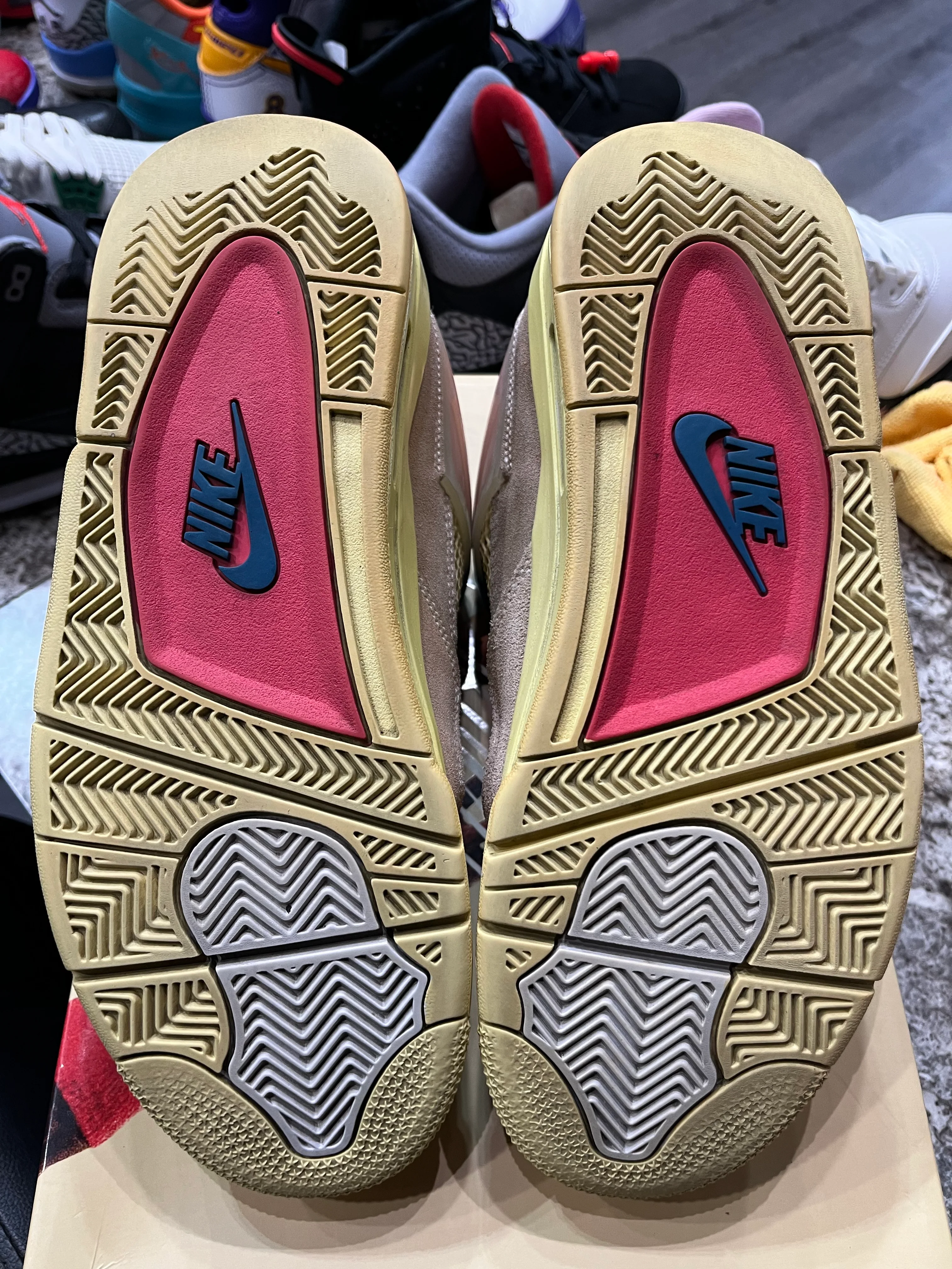 Jordan 4 Retro Union Guava Ice - Image 4