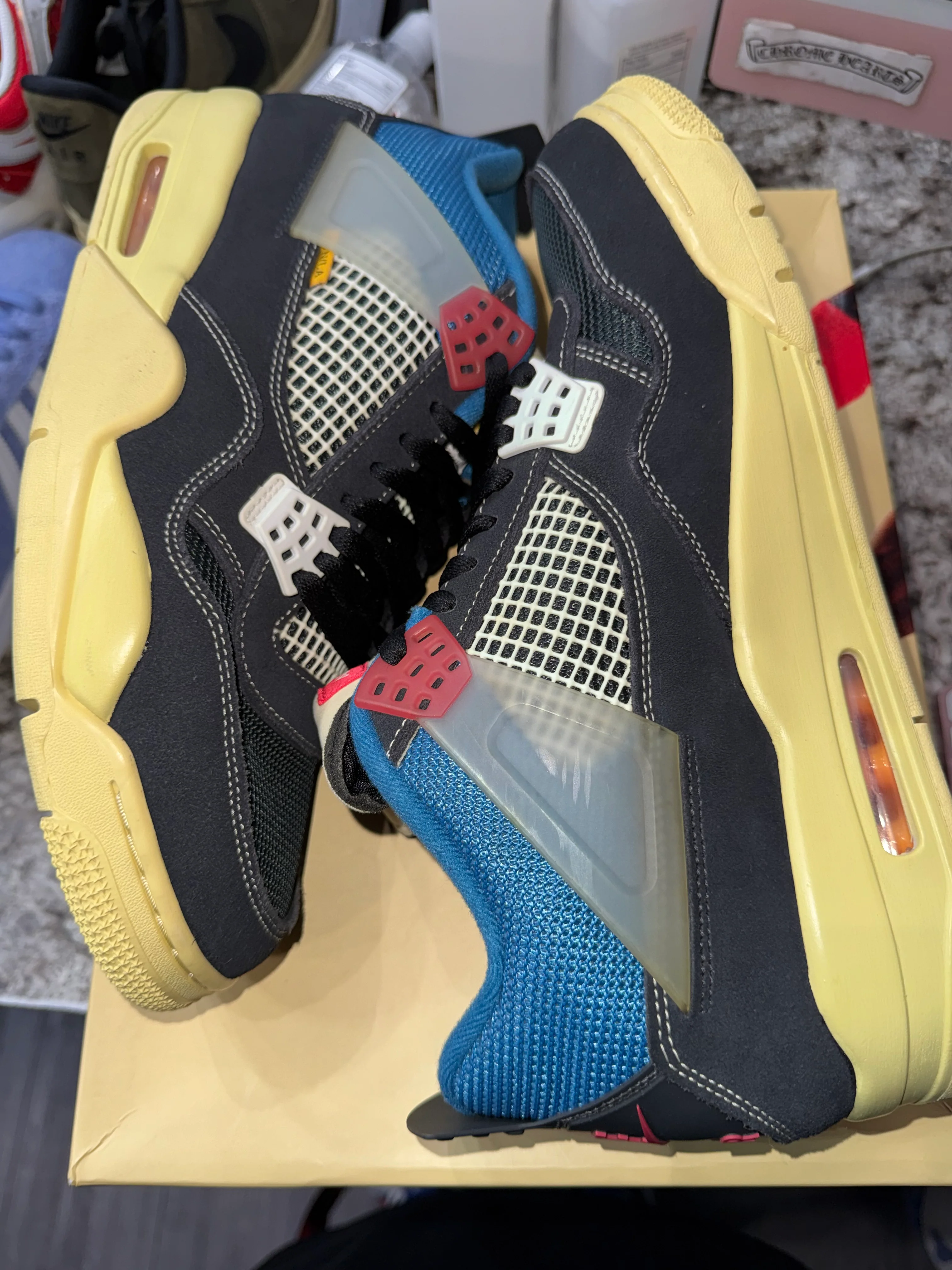 Jordan 4 Retro Union Off Noir - Image 3
