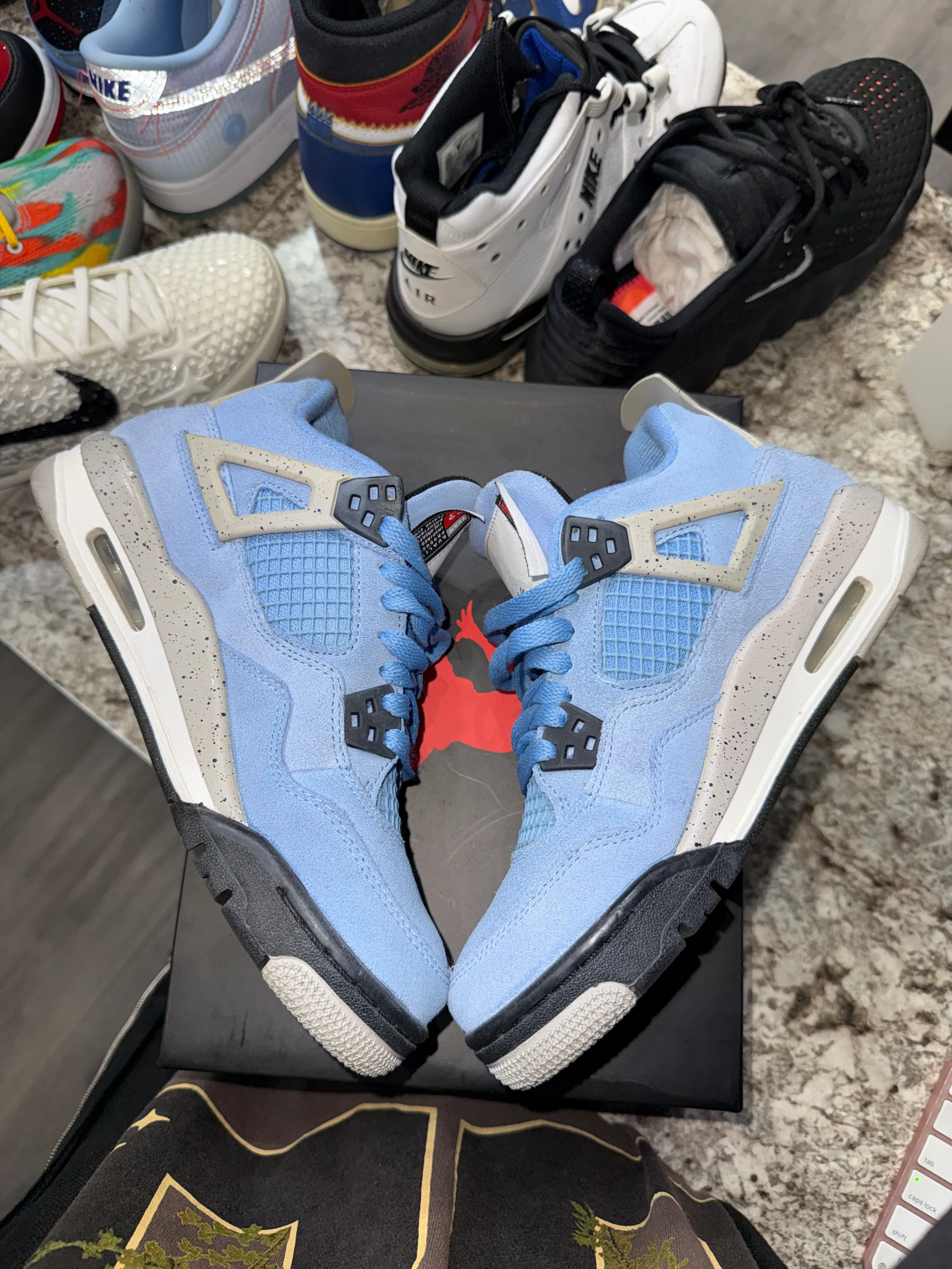 Jordan 4 Retro University Blue (GS) - Image 4