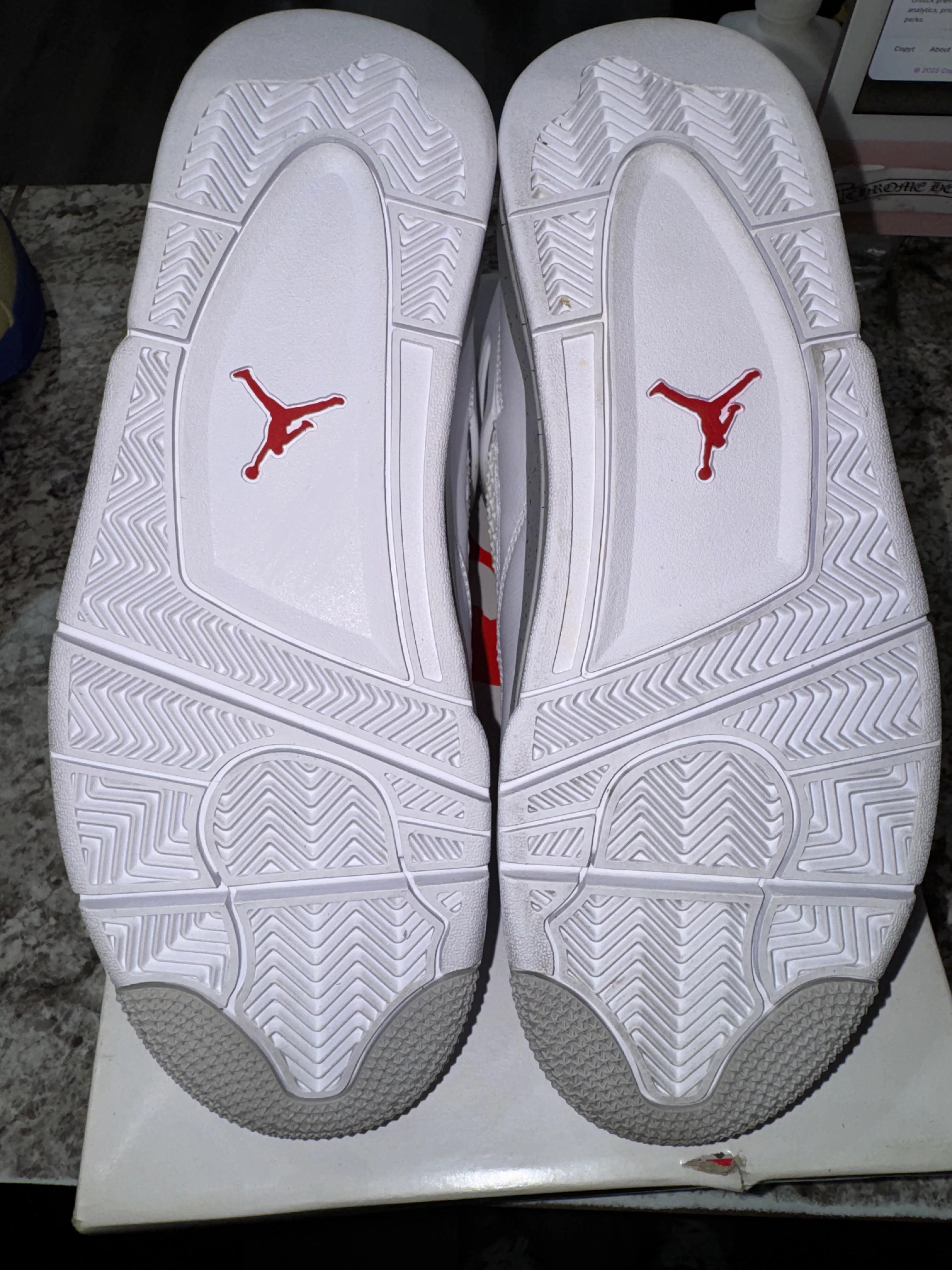 Jordan 4 Retro White Oreo (2021) - Image 4