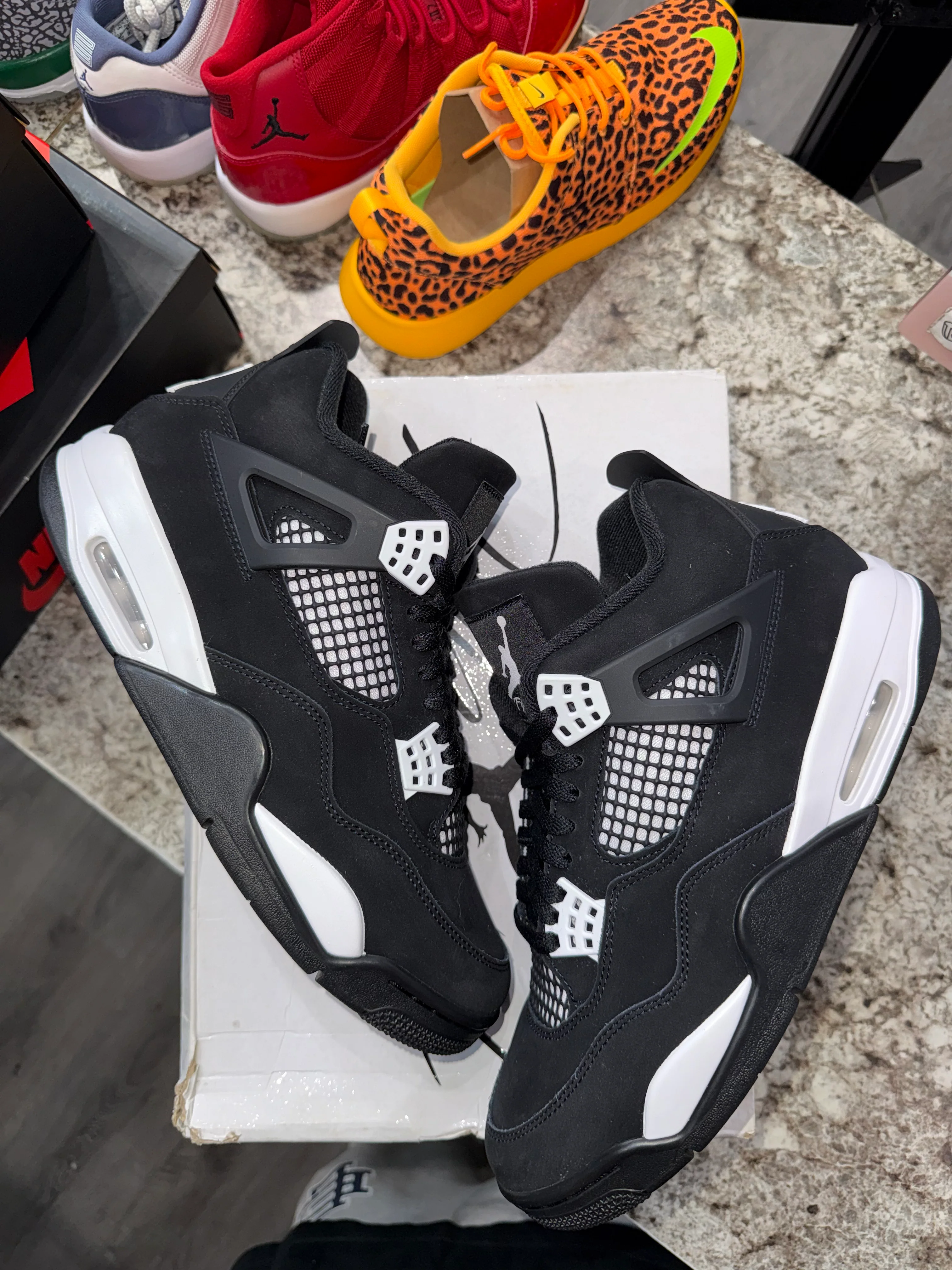 Jordan 4 Retro White Thunder - Image 3