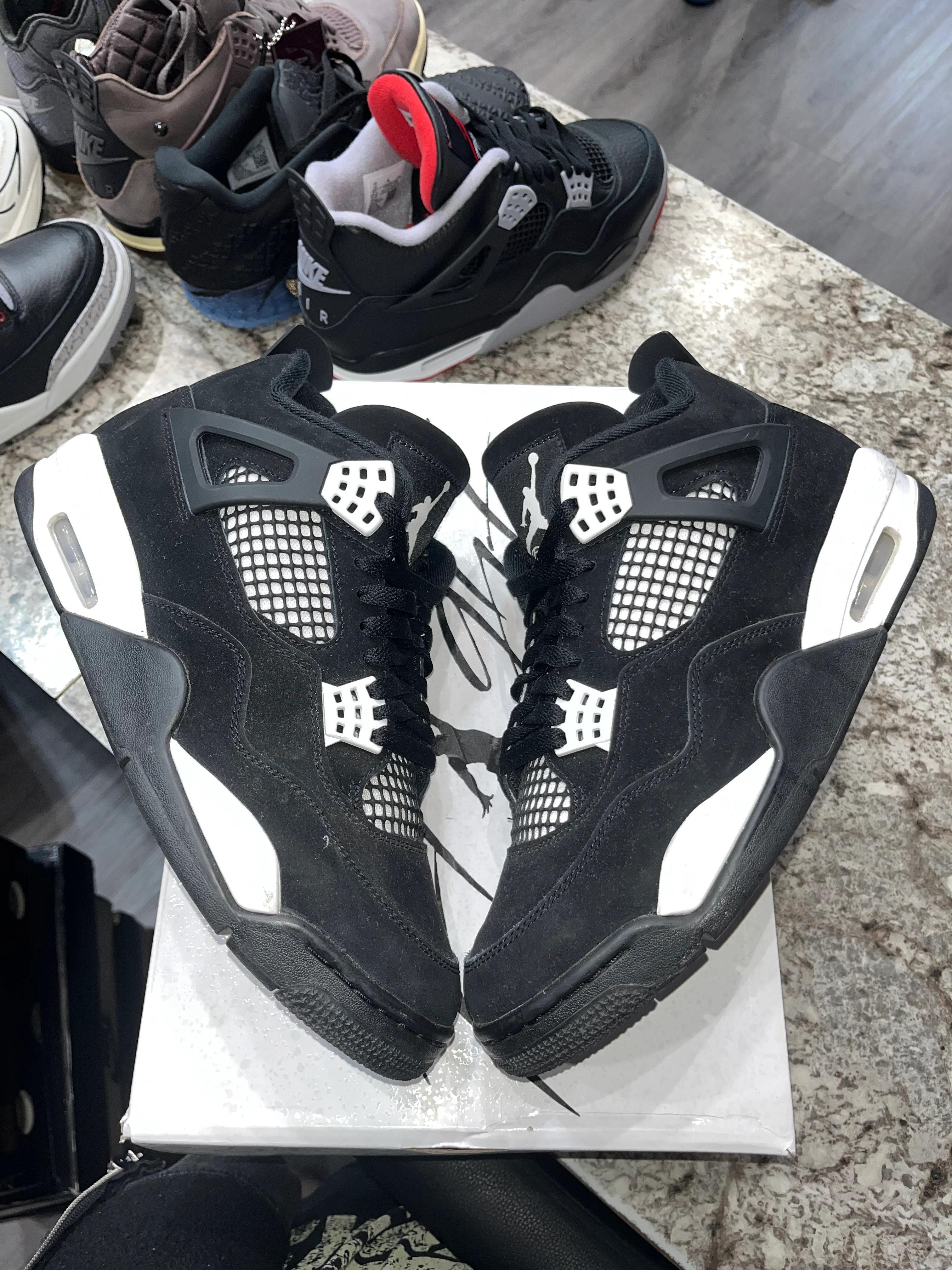 Jordan 4 Retro White Thunder - Image 2