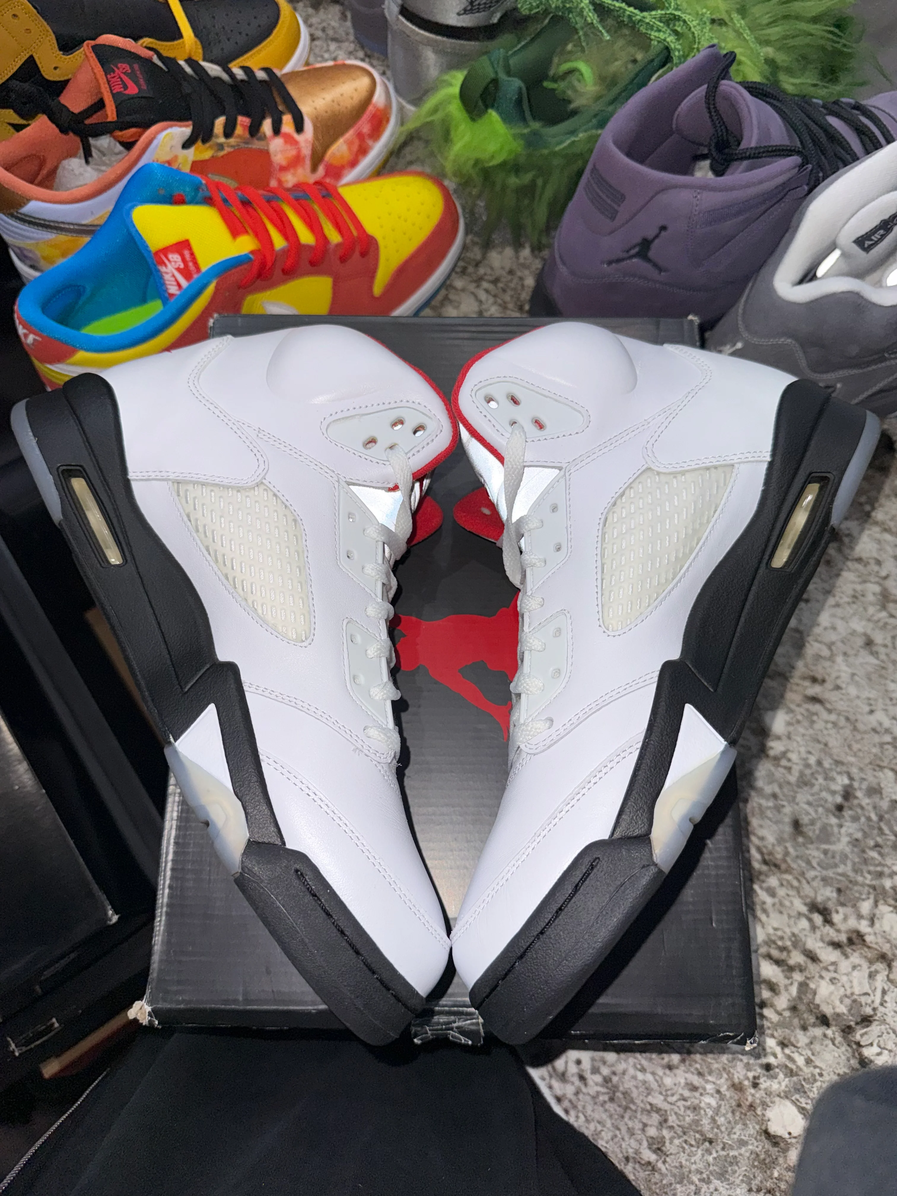Jordan 5 Retro Fire Red Silver Tongue (2020) - Image 3