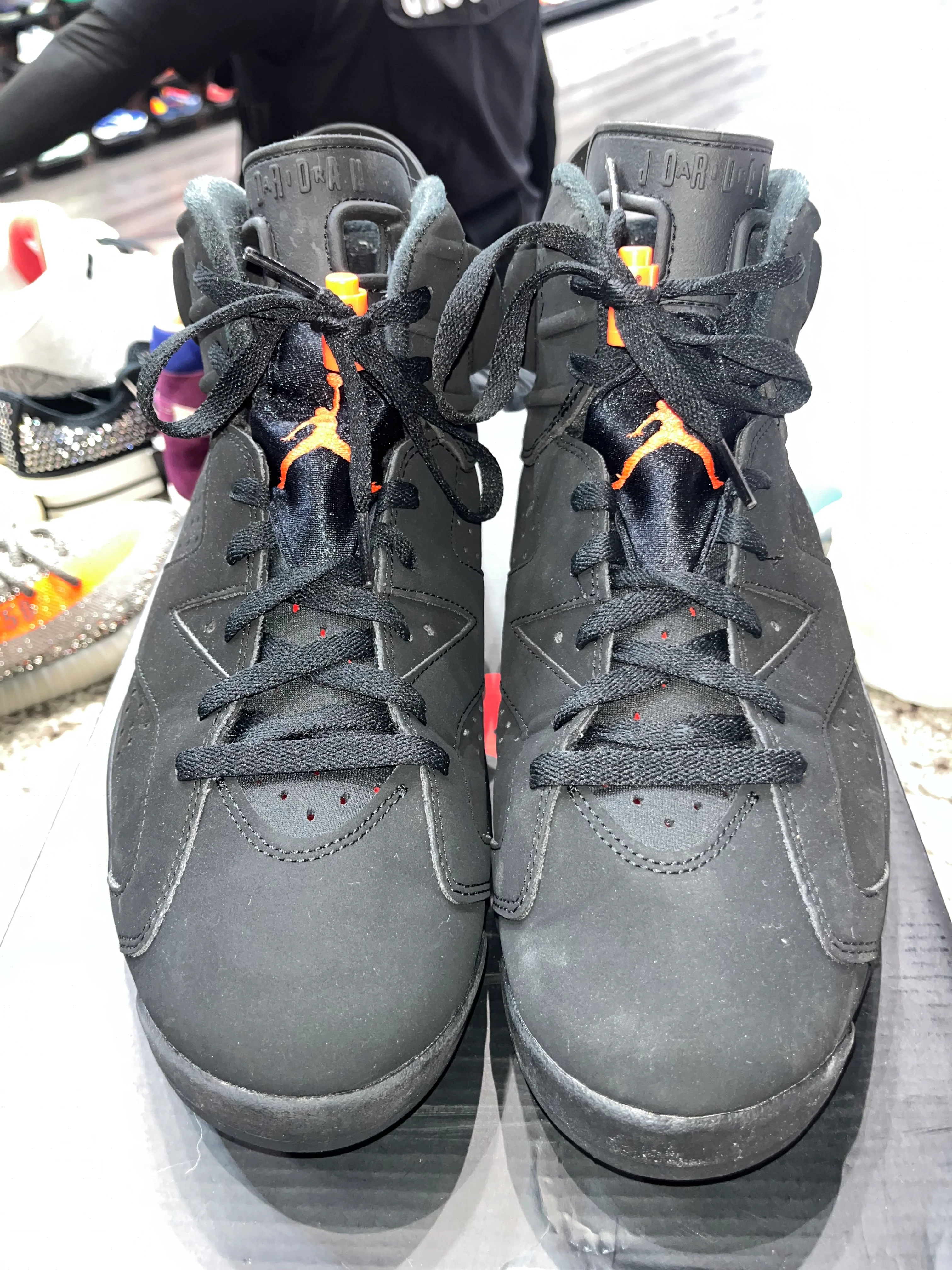 Jordan 6 Retro Black Infrared (2019) - Image 2