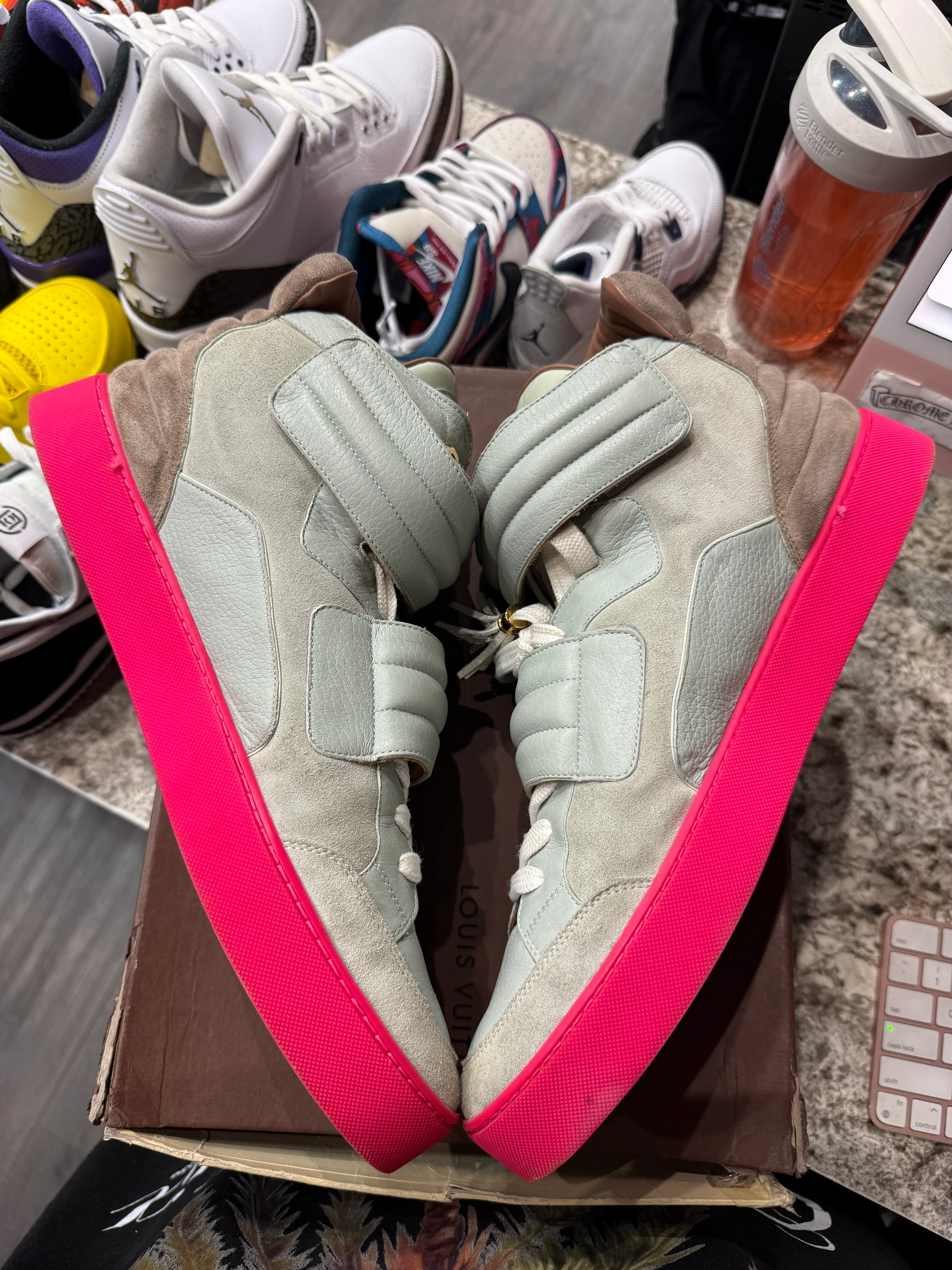 Louis Vuitton Jaspers Kanye Patchwork Zen Grey Pink - Image 4