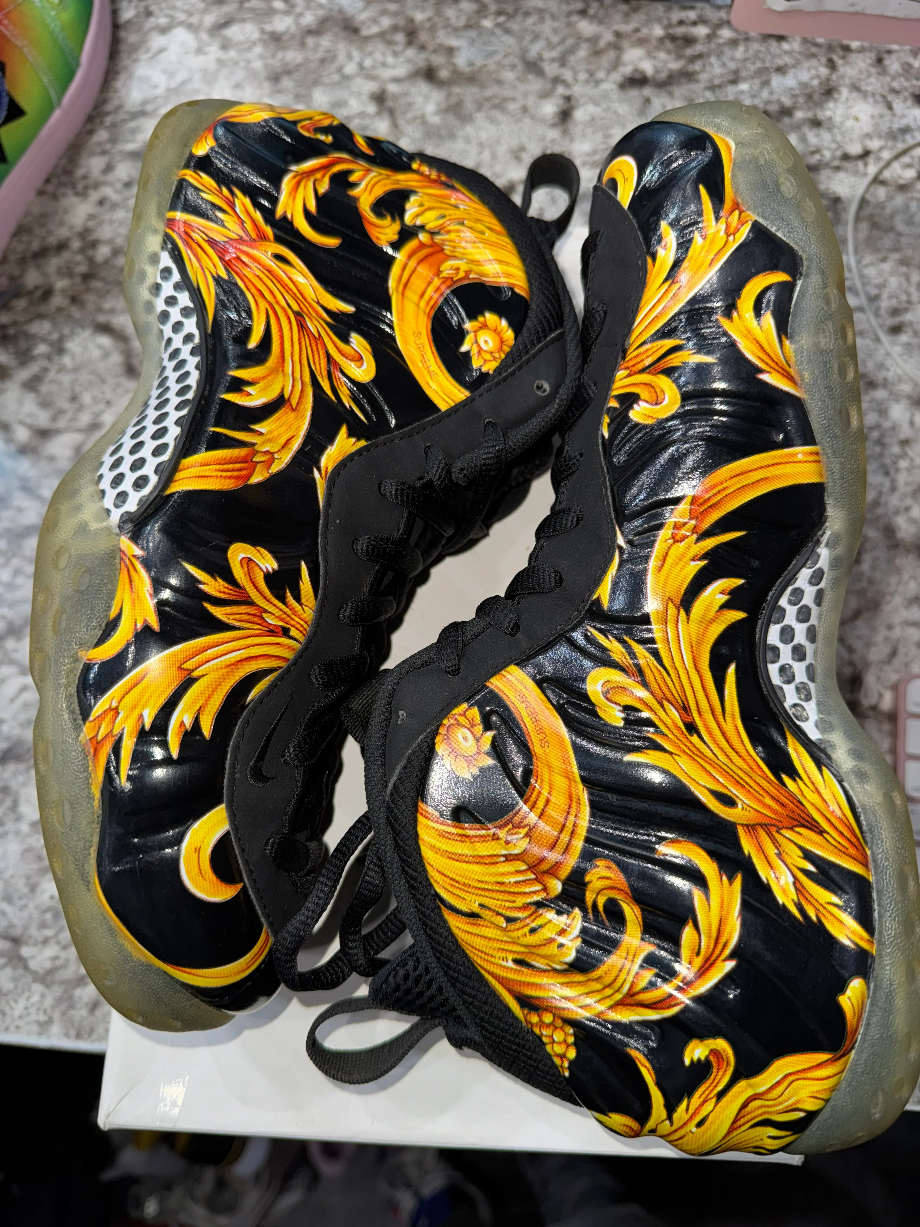 Nike Air Foamposite One Supreme Black (DAMAGED BOX) - Image 3