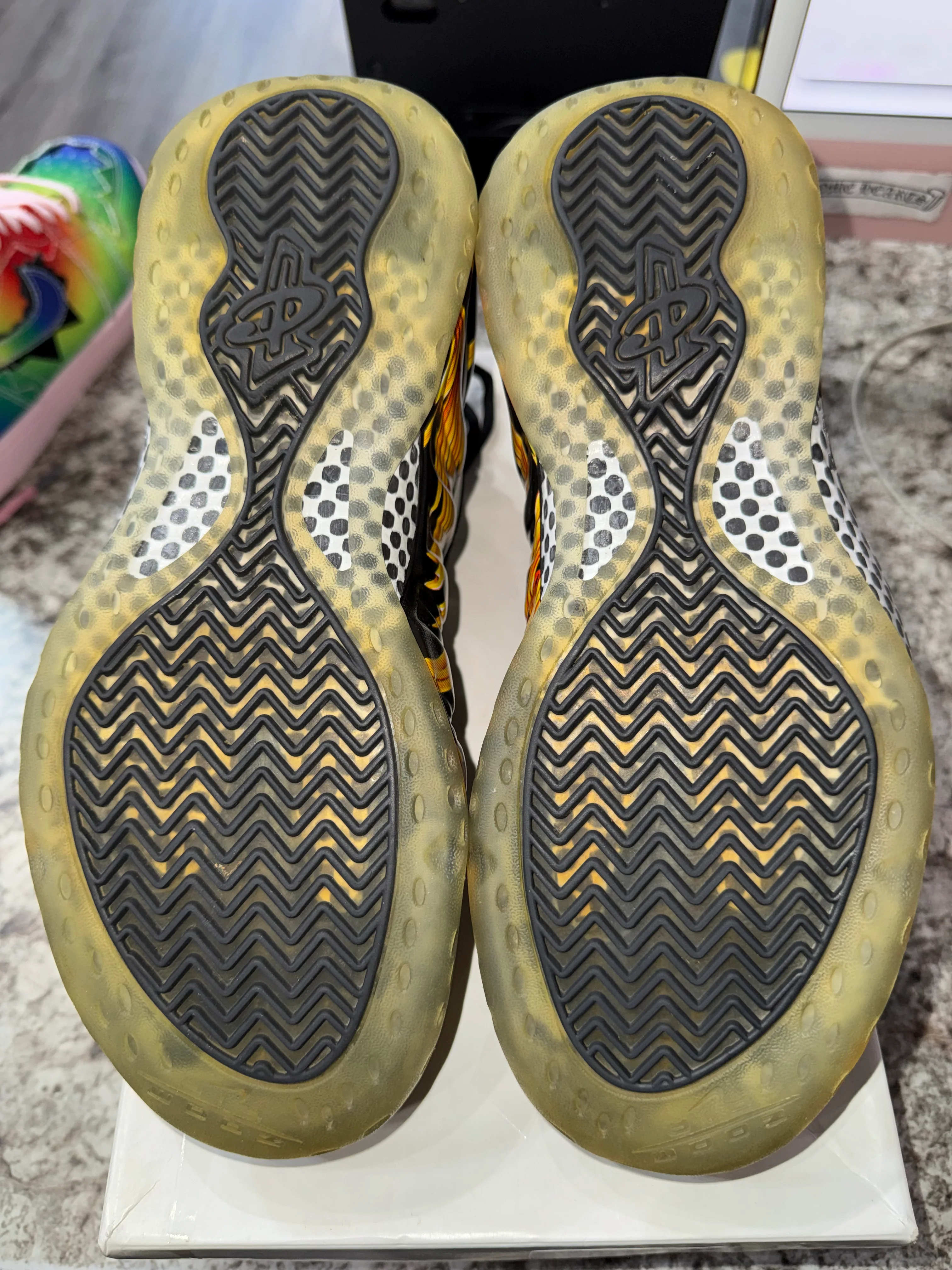 Nike Air Foamposite One Supreme Black (DAMAGED BOX) - Image 5