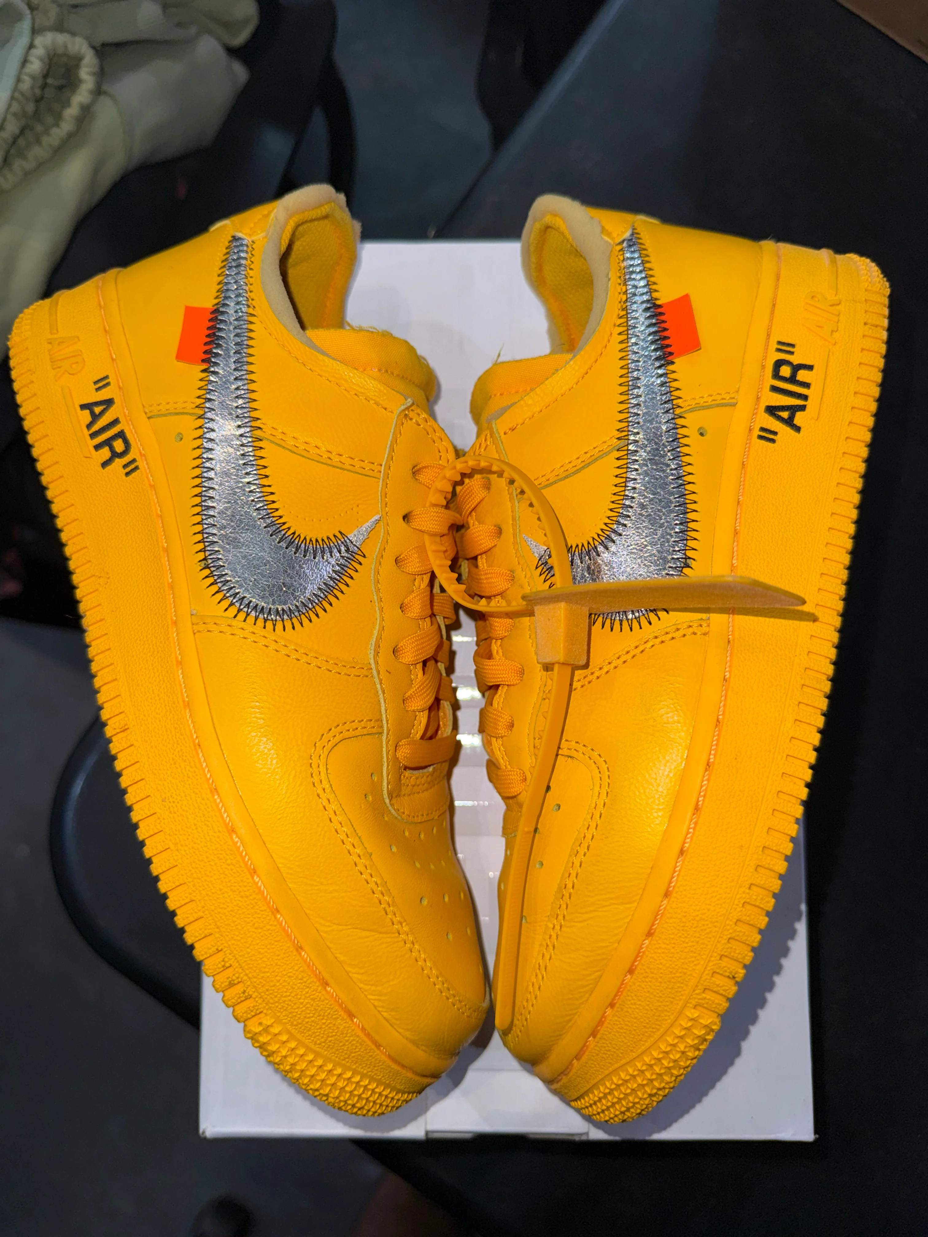 Nike Air Force 1 Low Off-White ICA University Gold - Image 2