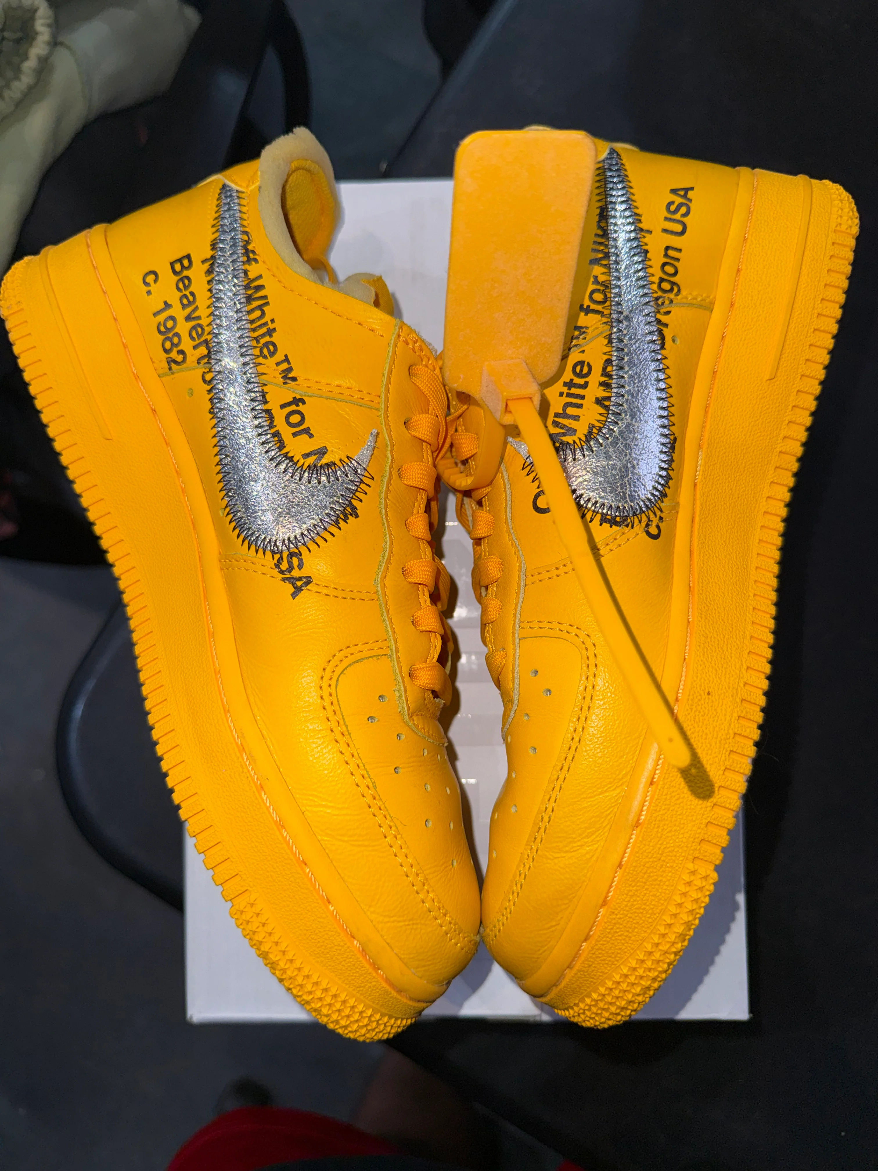 Nike Air Force 1 Low Off-White ICA University Gold - Image 3