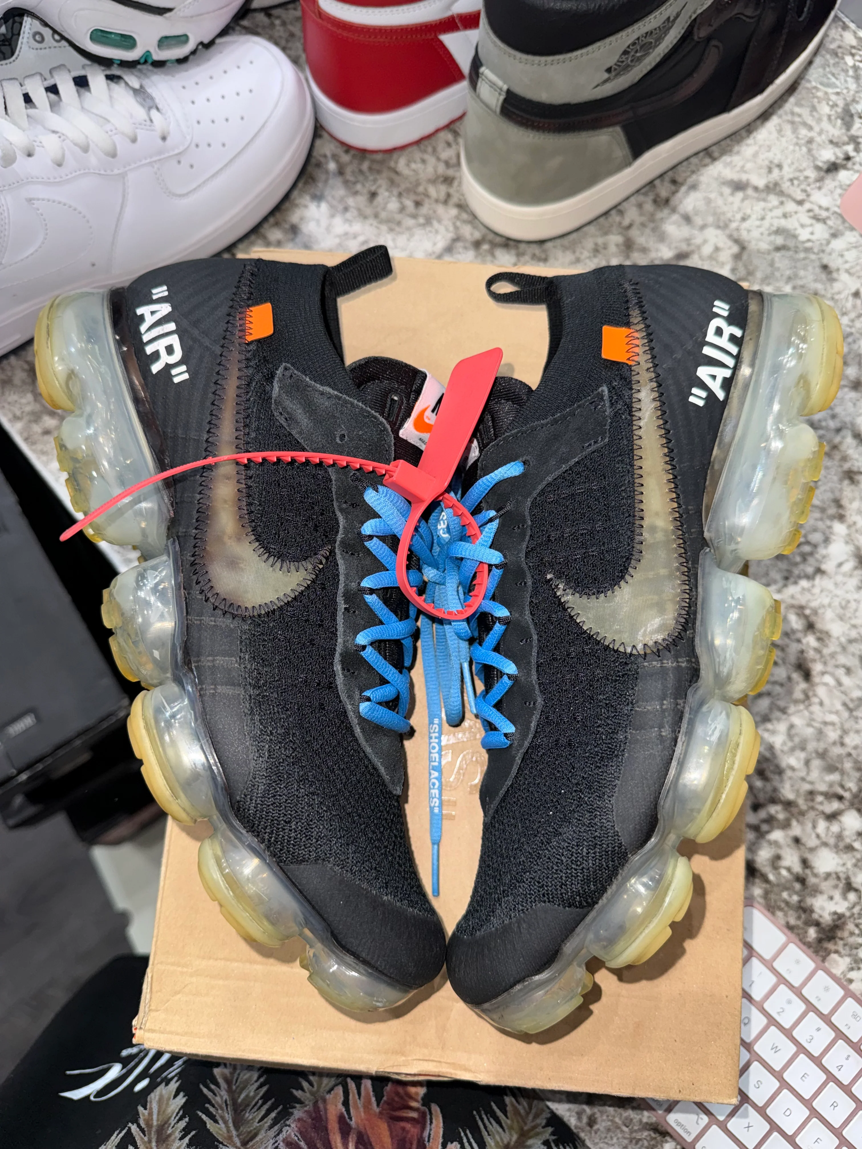 Nike Air VaporMax Off-White Black (2018) - Image 3