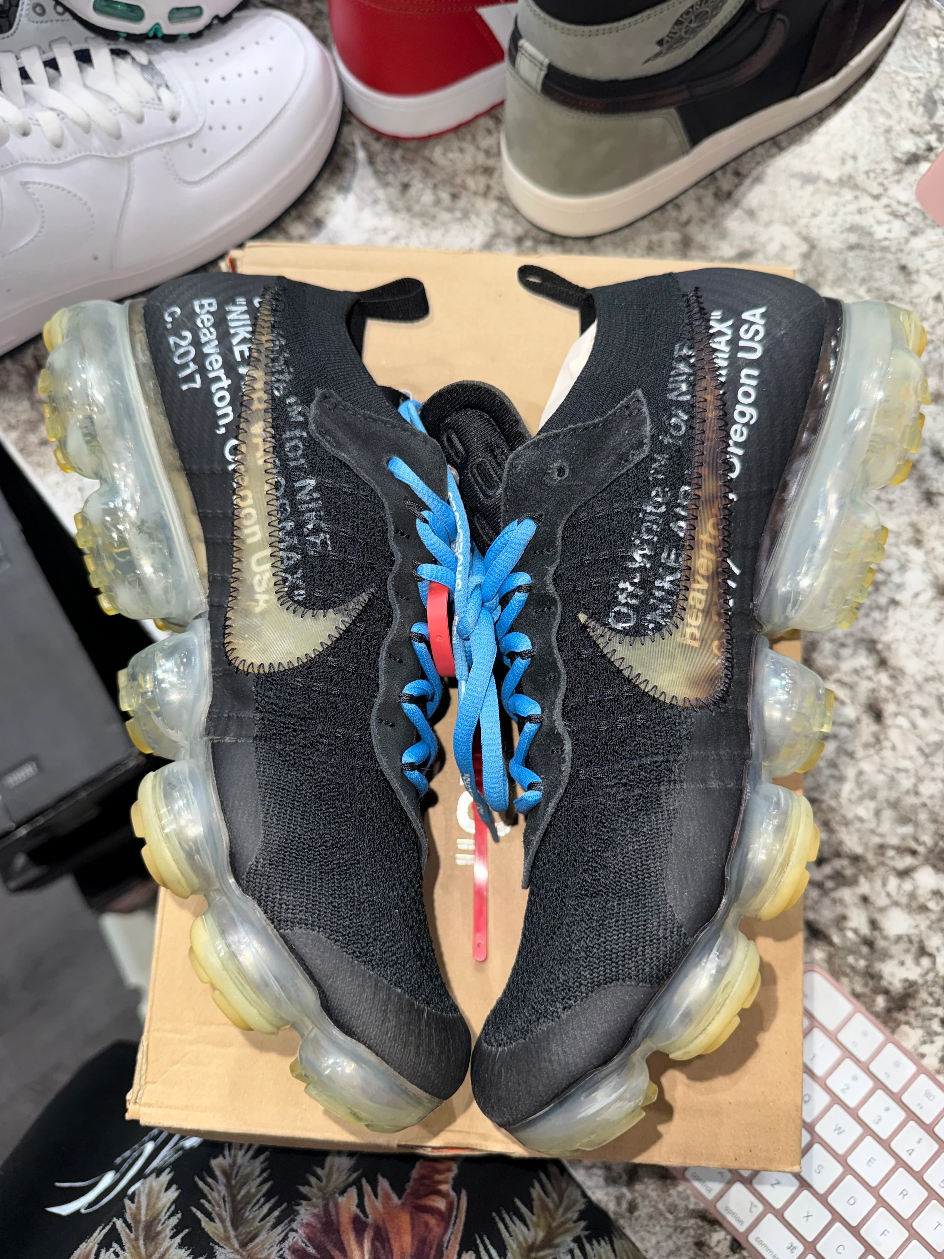 Nike Air VaporMax Off-White Black (2018) - Image 4