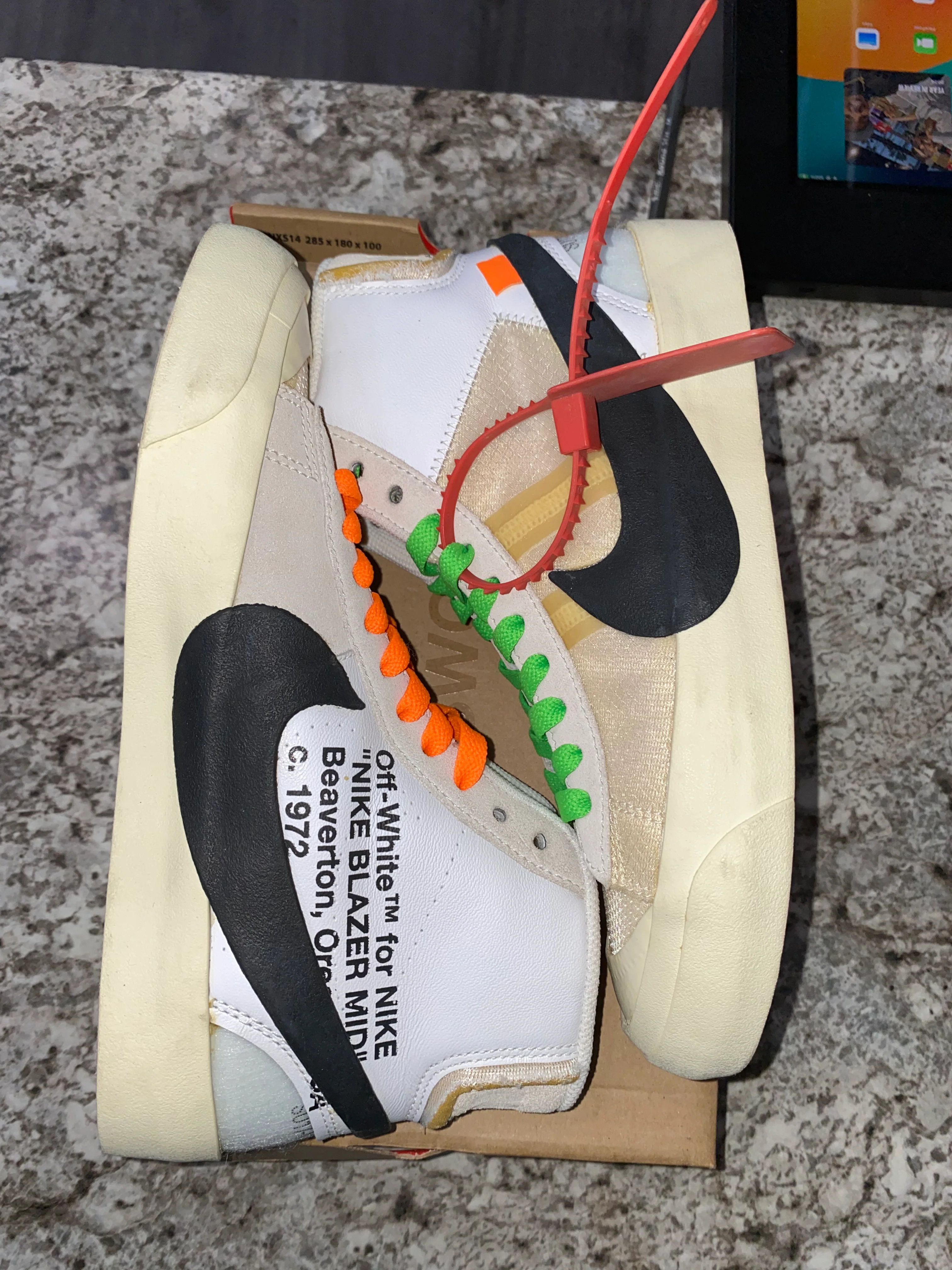 Nike Blazer Mid Off-White (DAMAGED BOX) - Image 4