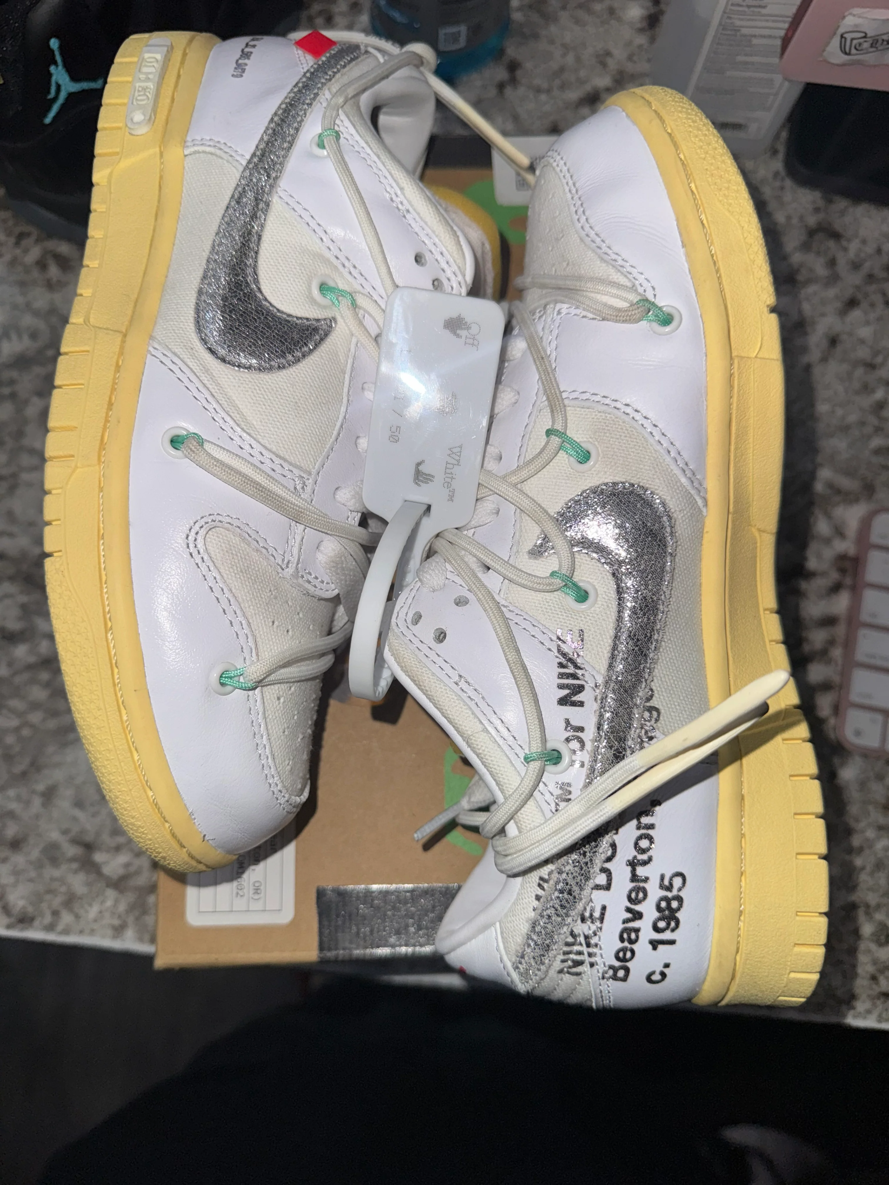 Nike Dunk Low Off-White Lot 1 (DAMAGED BOX) - Image 3
