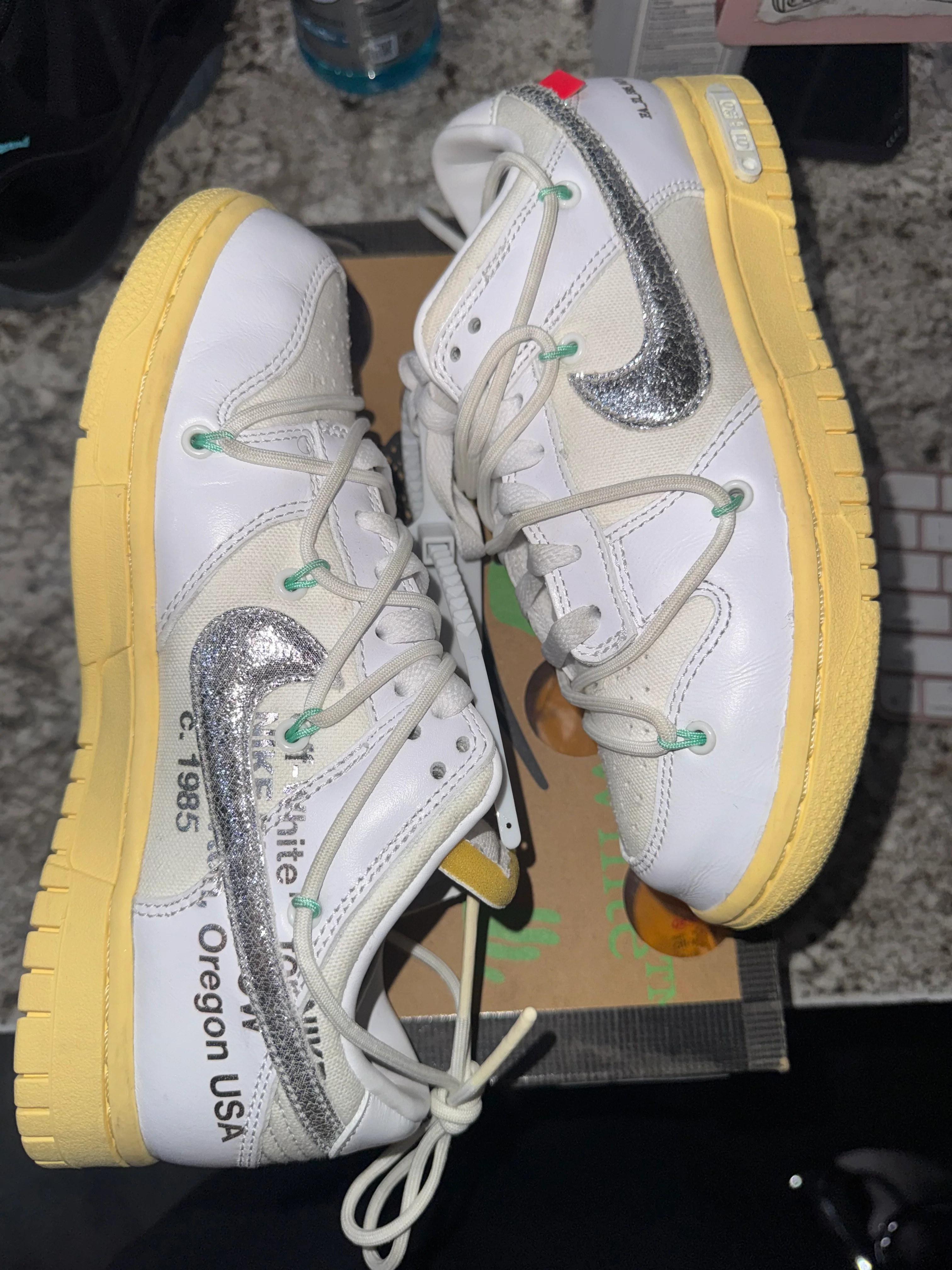 Nike Dunk Low Off-White Lot 1 (DAMAGED BOX) - Image 4
